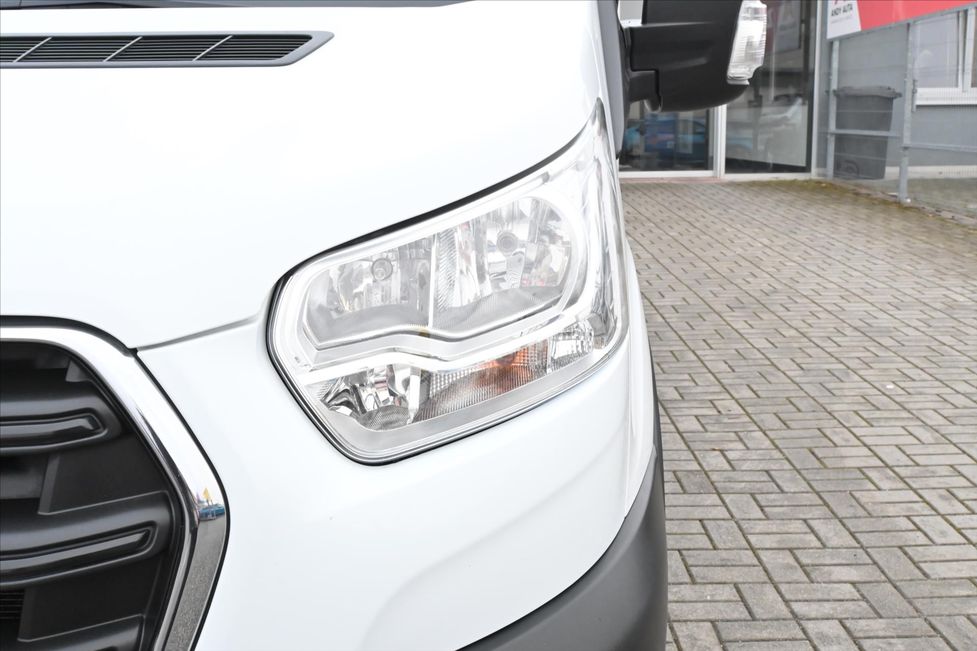 Hlavní fotografie vozu Ford Transit 2,0 TDCi 125 kW Navi Nezáv.Top. L3H3 Záruka až 5 let (25)