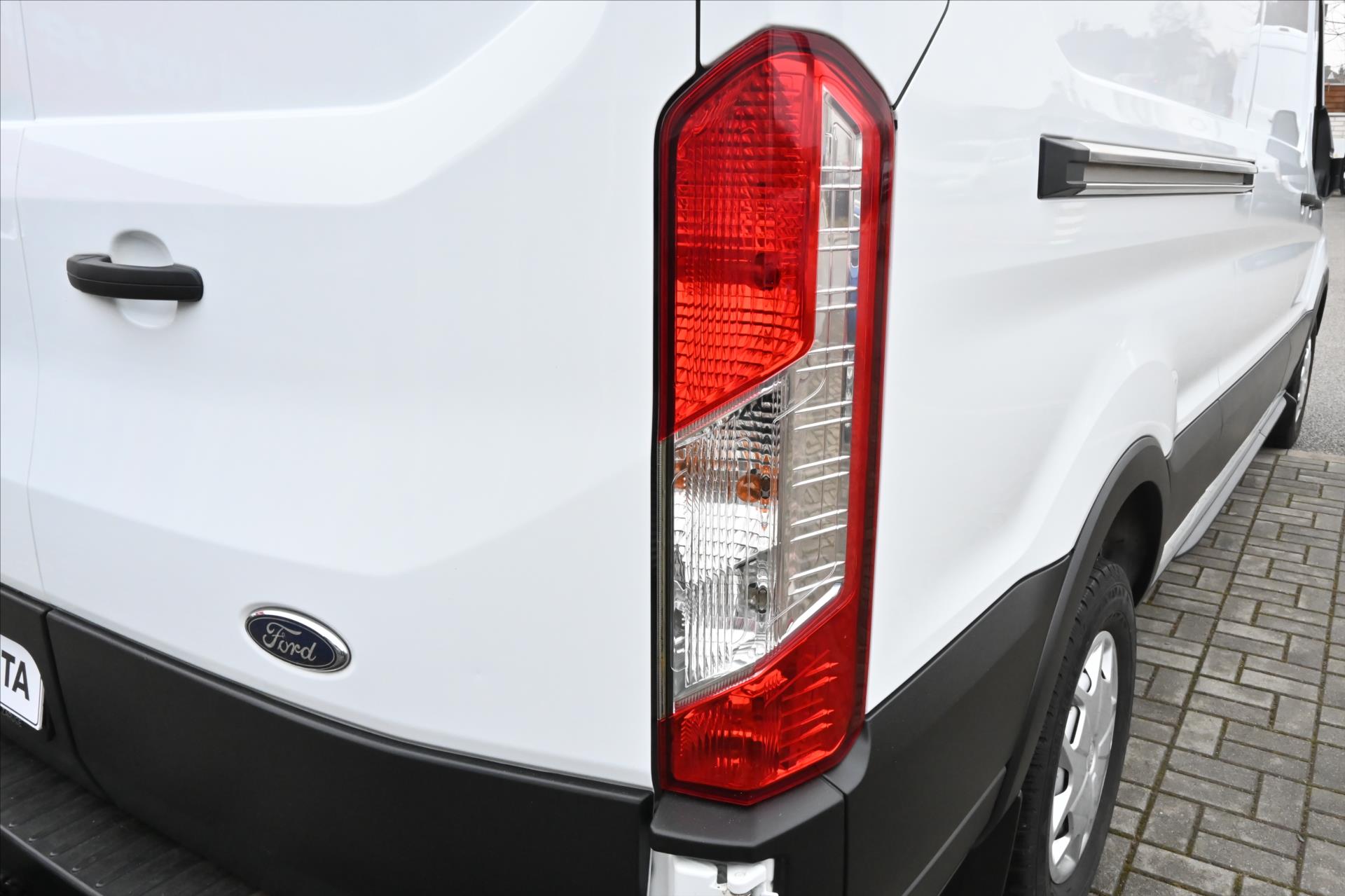 Hlavní fotografie vozu Ford Transit 2,0 TDCi 125 kW Navi Nezáv.Top. L3H3 Záruka až 5 let (26)