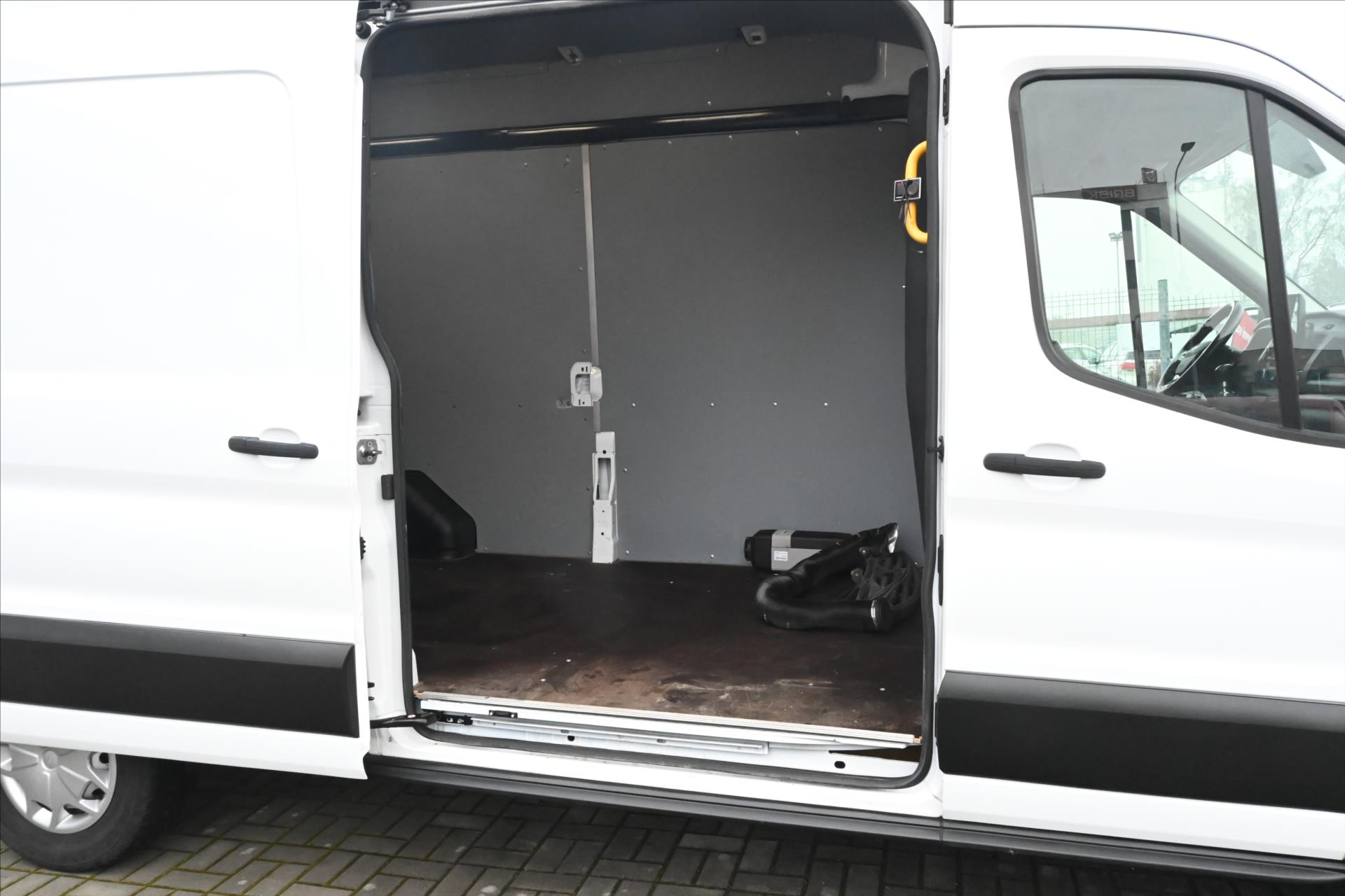 Hlavní fotografie vozu Ford Transit 2,0 TDCi 125kW NAVI NEZÁ.TOP. L3H3 Záruka až 5 let (10)