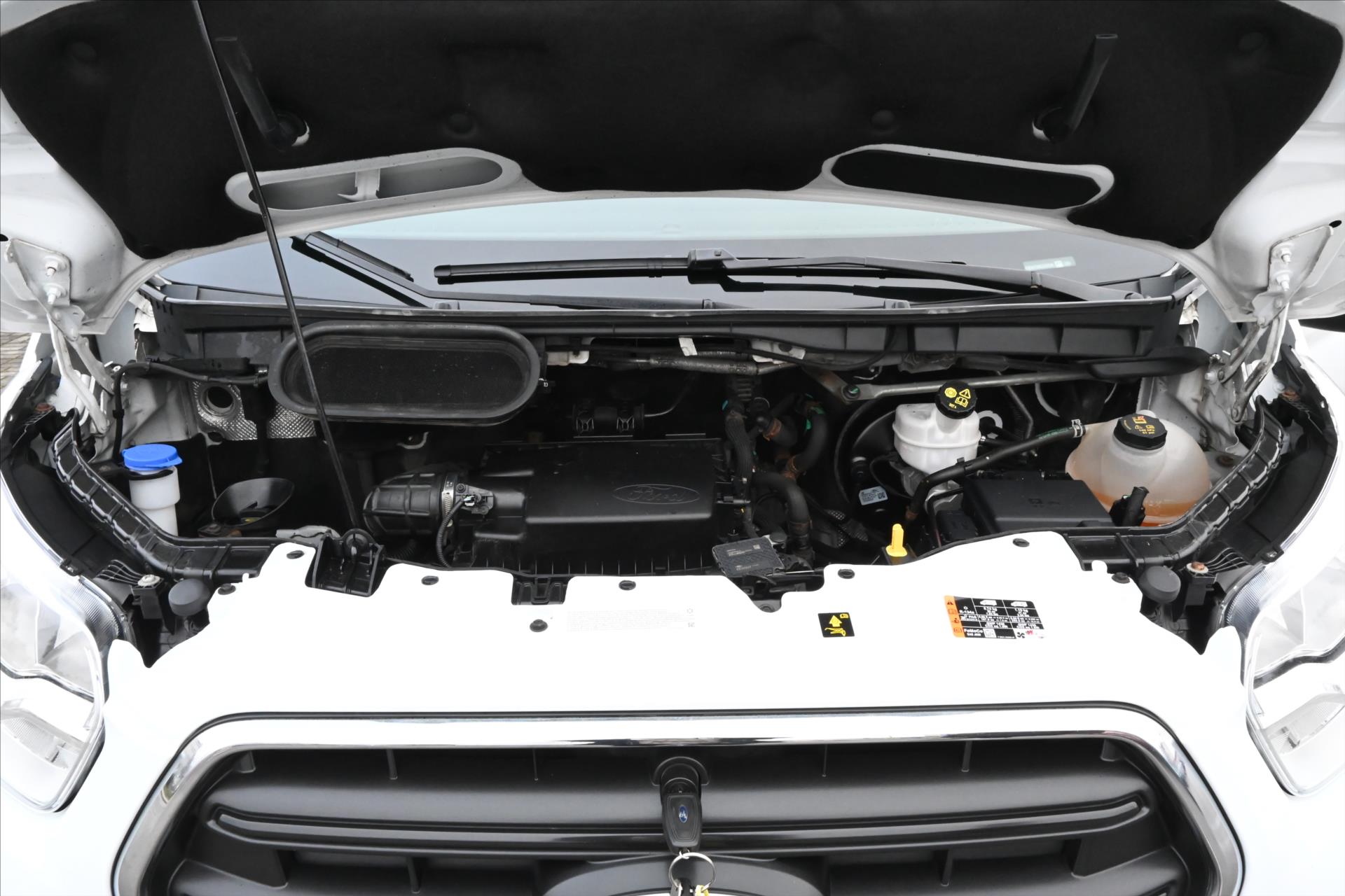 Hlavní fotografie vozu Ford Transit 2,0 TDCi 125kW NAVI NEZÁ.TOP. L3H3 Záruka až 5 let (8)