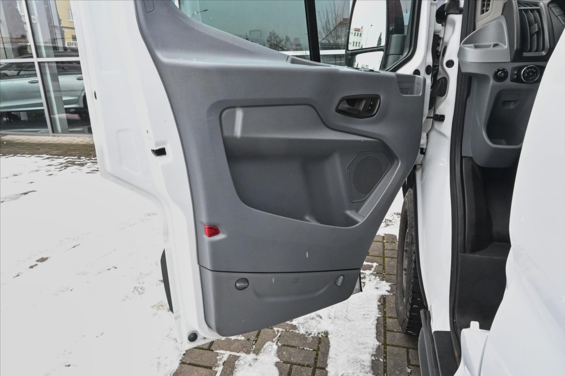 Hlavní fotografie vozu Ford Transit 2,0 Ecoblue 96kW L2H2 NEZ.TOP. Záruka až 5 let (21)