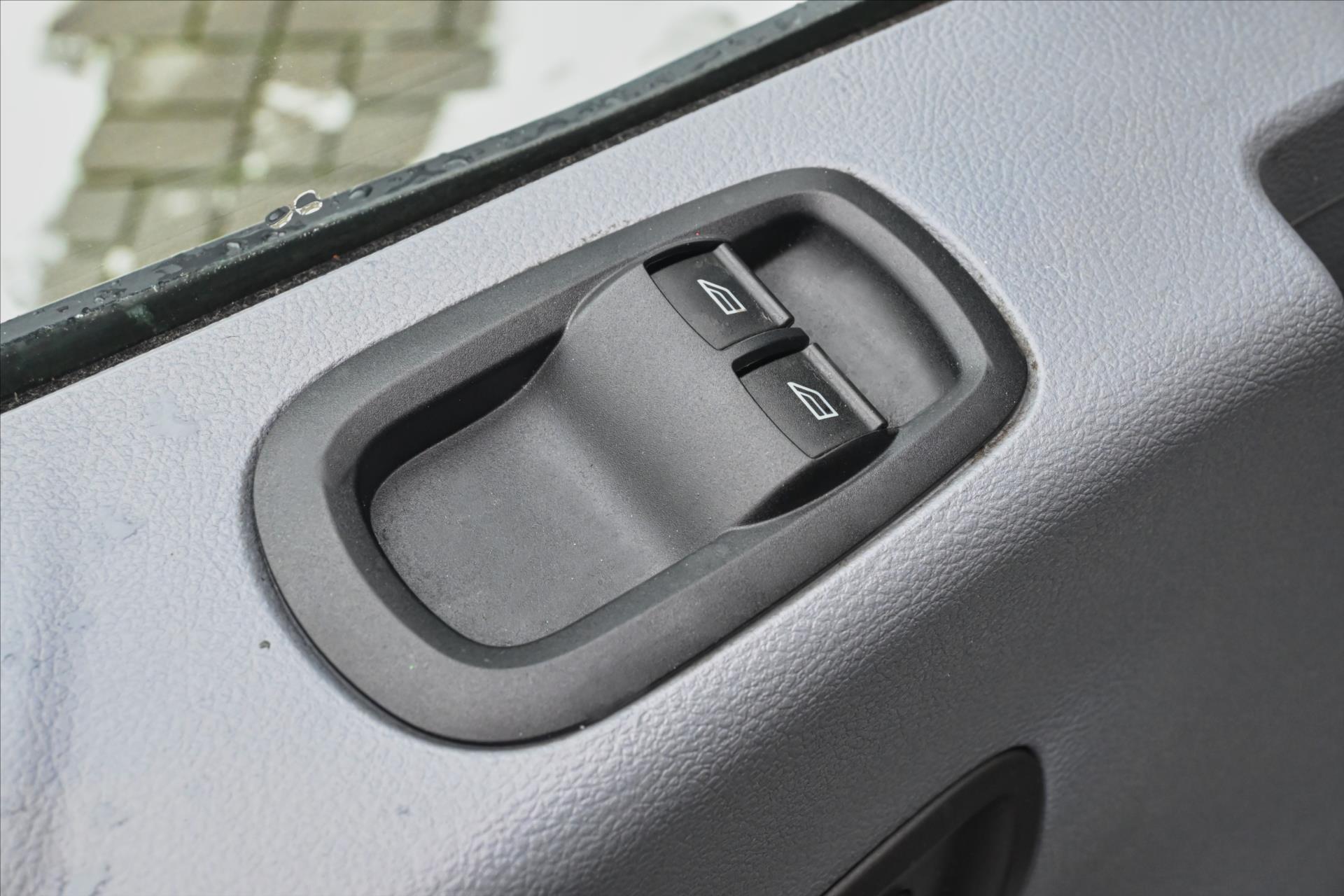 Hlavní fotografie vozu Ford Transit 2,0 Ecoblue 96kW L2H2 NEZ.TOP. Záruka až 5 let (22)