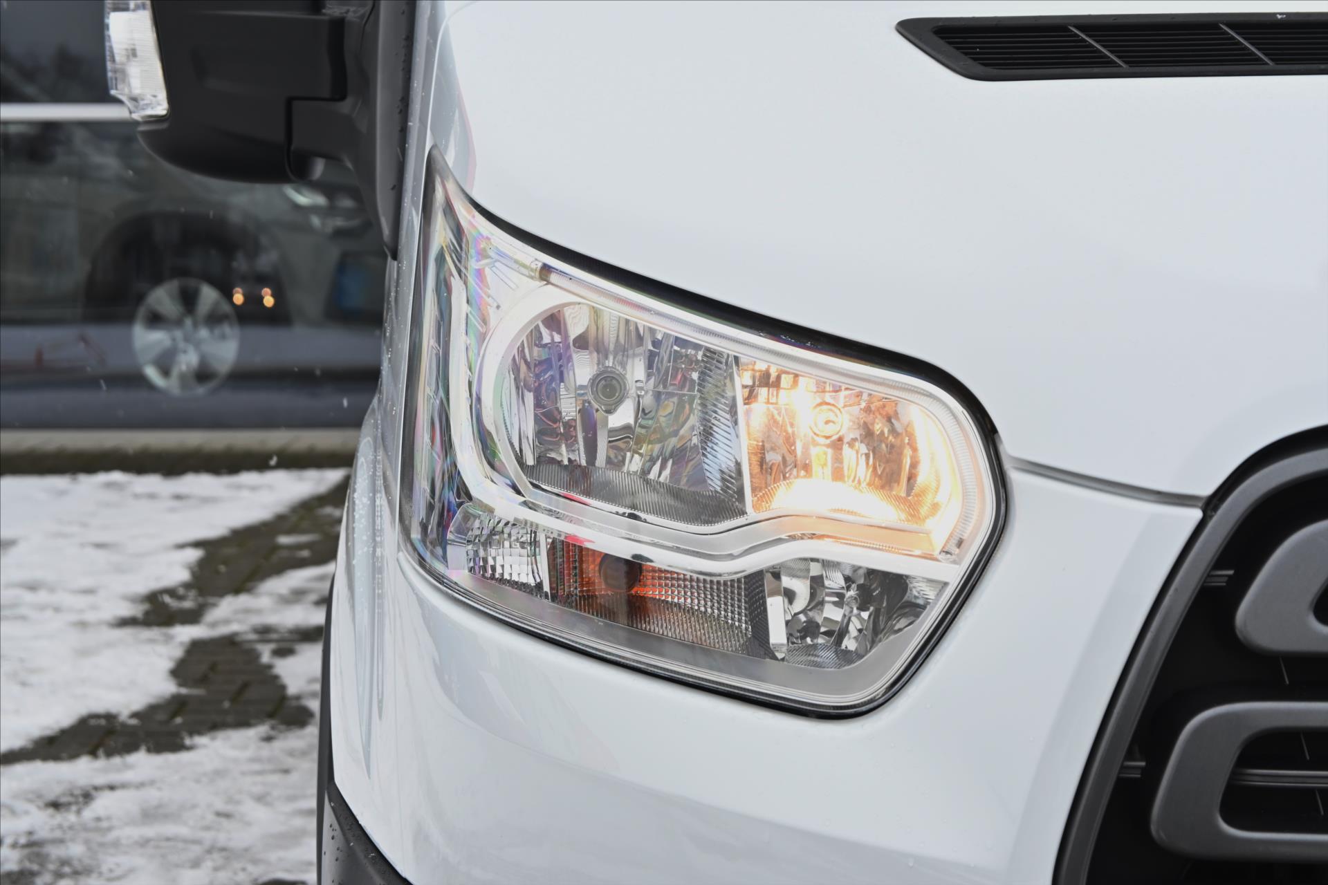 Hlavní fotografie vozu Ford Transit 2,0 Ecoblue 96kW L2H2 NEZ.TOP. Záruka až 5 let (24)