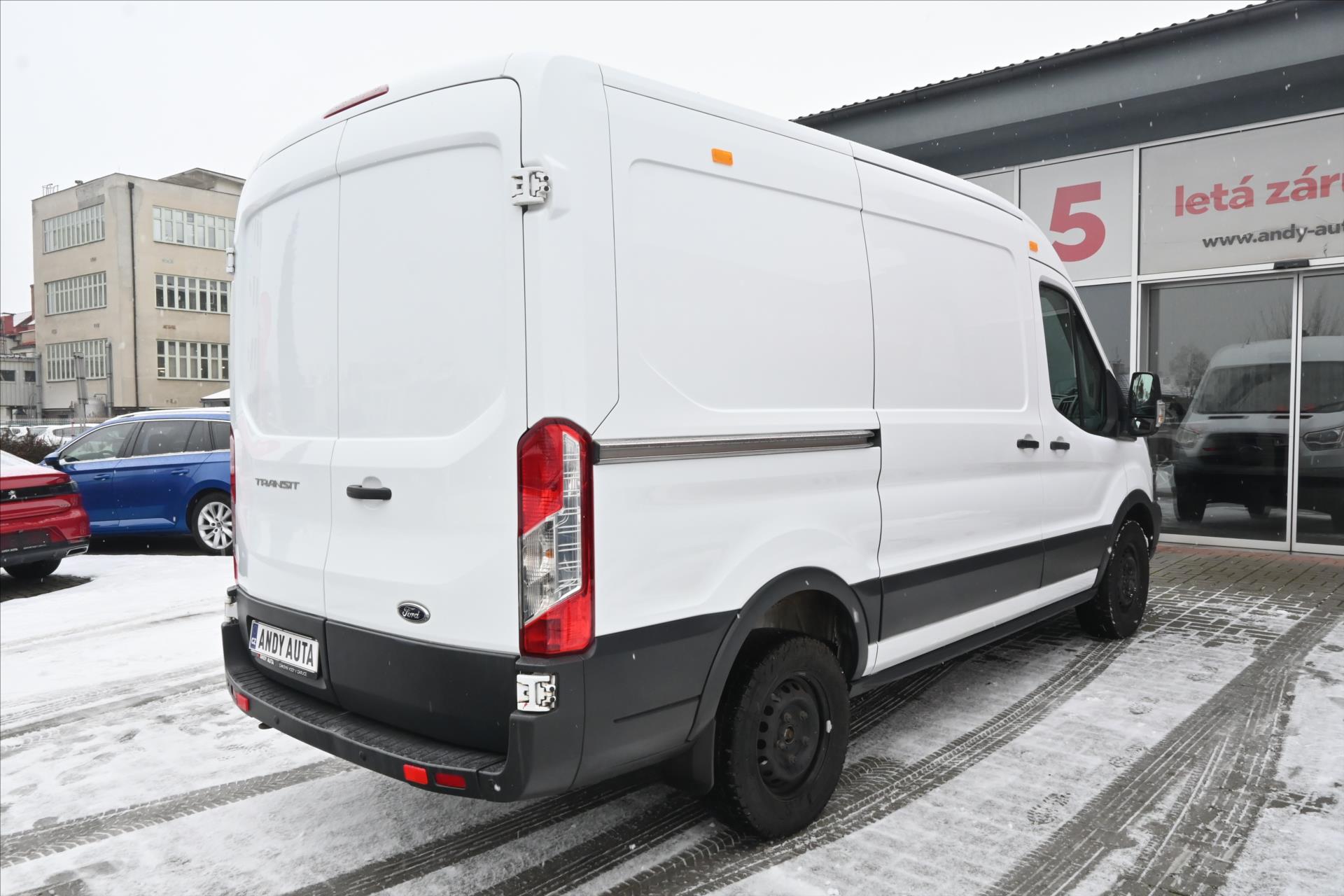 Hlavní fotografie vozu Ford Transit 2,0 Ecoblue 96kW L2H2 NEZ.TOP. Záruka až 5 let (3)