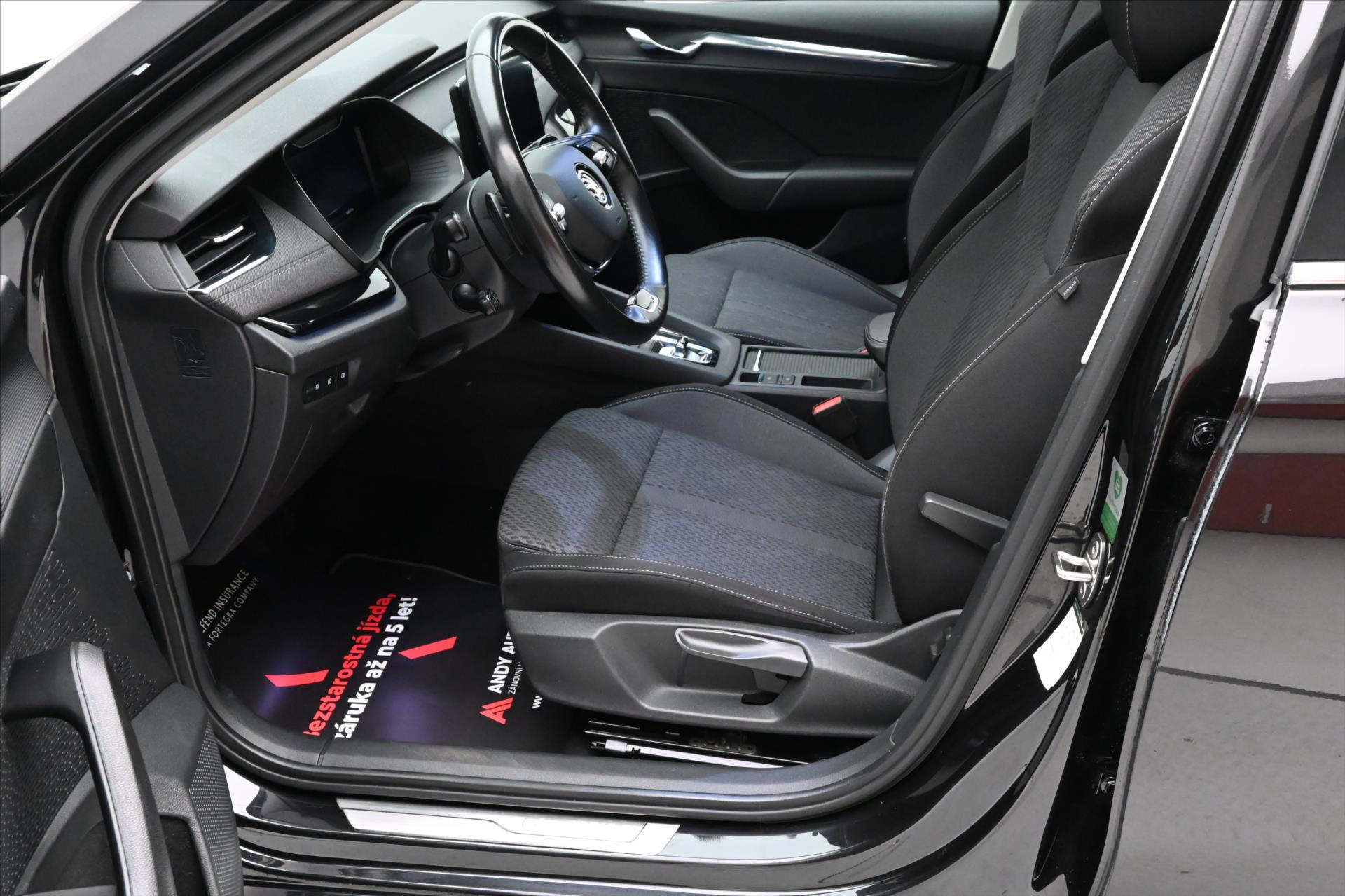 Hlavní fotografie vozu Škoda Octavia 2,0 TDI 110kW STYLE DSG Záruka až 5 let (13)