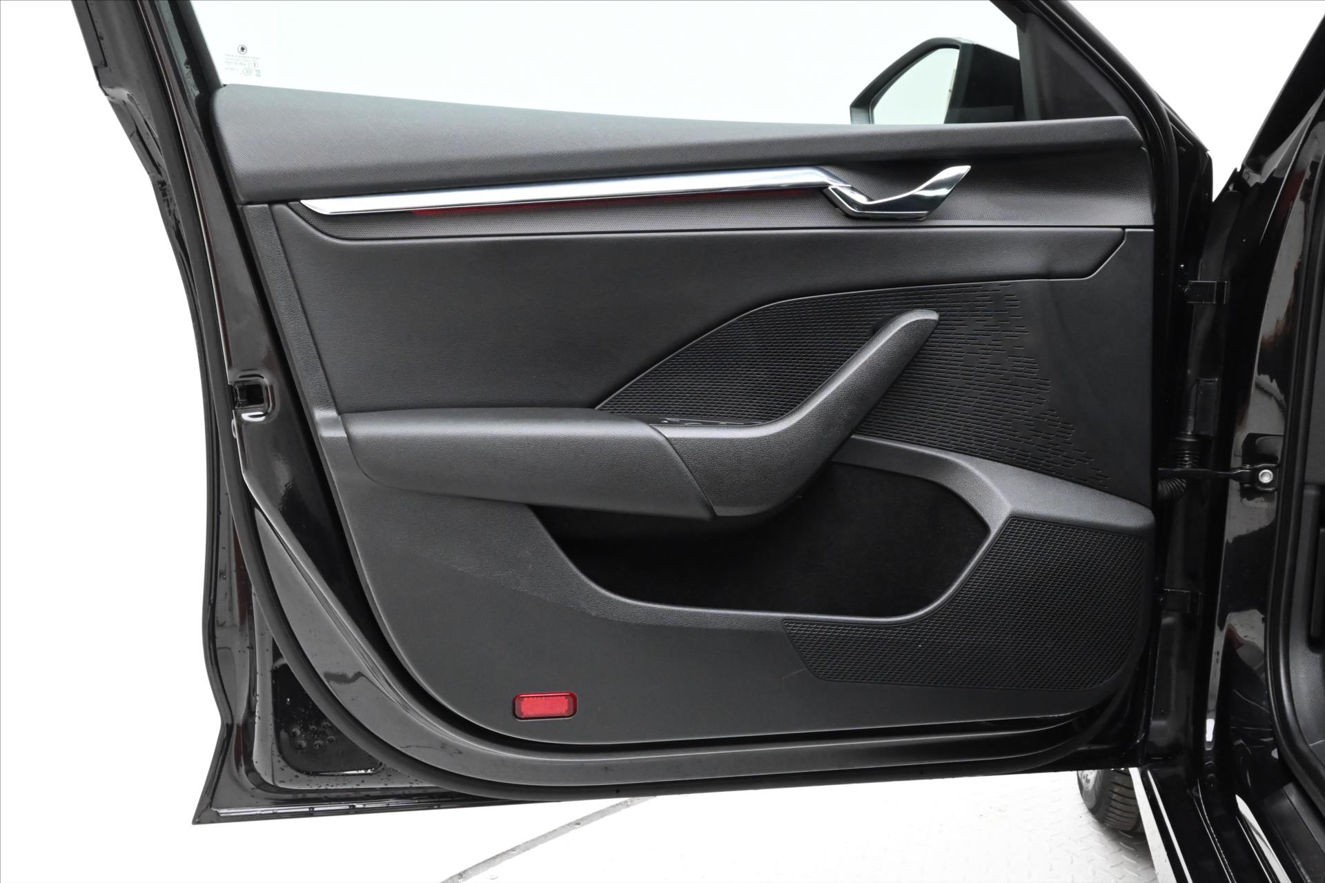 Hlavní fotografie vozu Škoda Octavia 2,0 TDI 110kW STYLE DSG Záruka až 5 let (26)