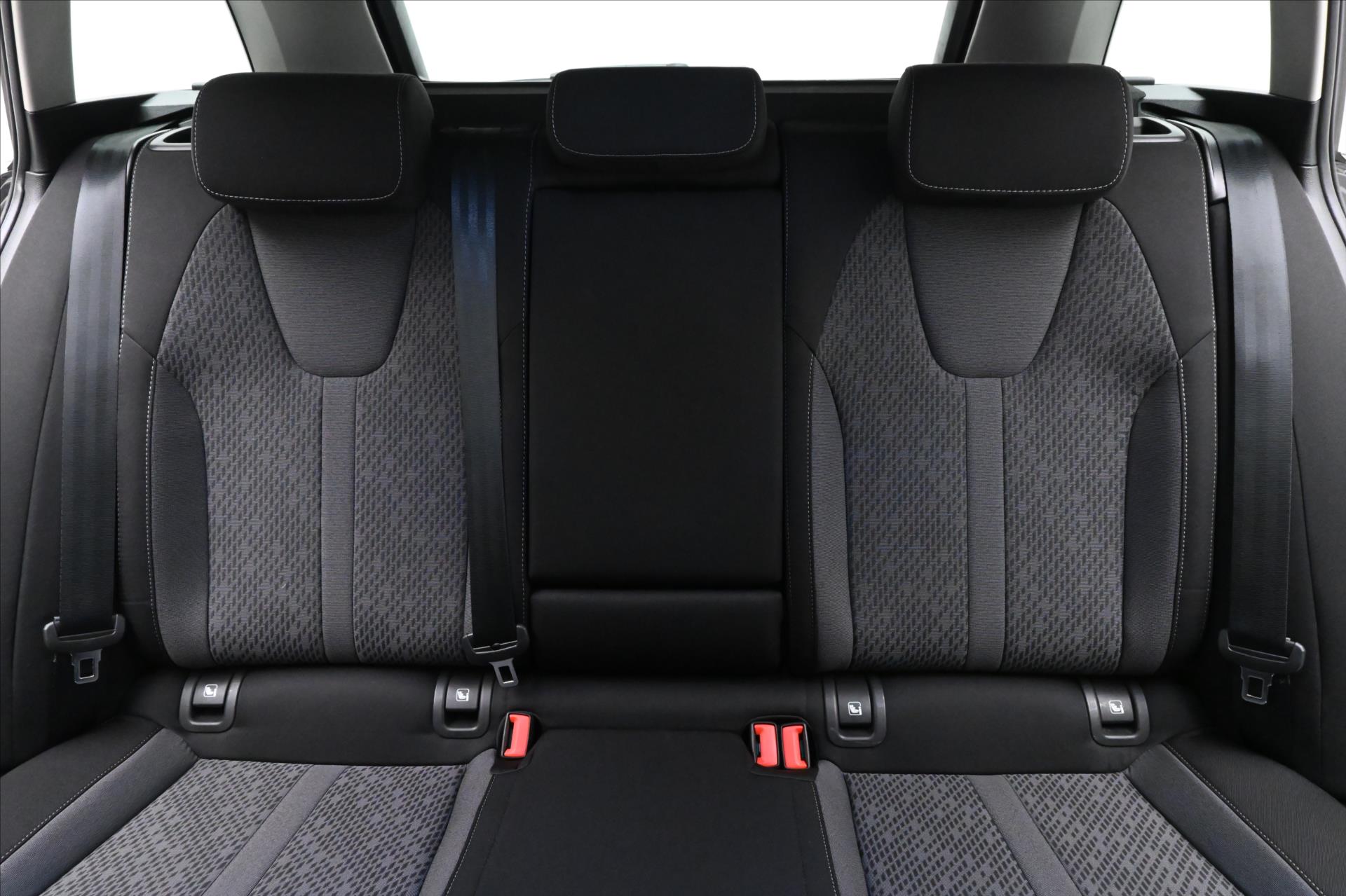 Hlavní fotografie vozu Škoda Octavia 2,0 TDI 110kW STYLE DSG Záruka až 5 let (29)