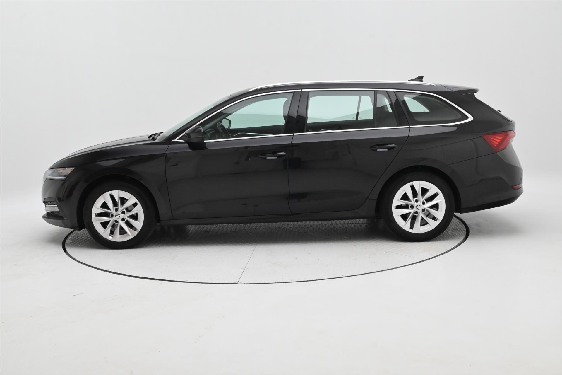 Hlavní fotografie vozu Škoda Octavia 2,0 TDI 110kW STYLE DSG Záruka až 5 let (8)