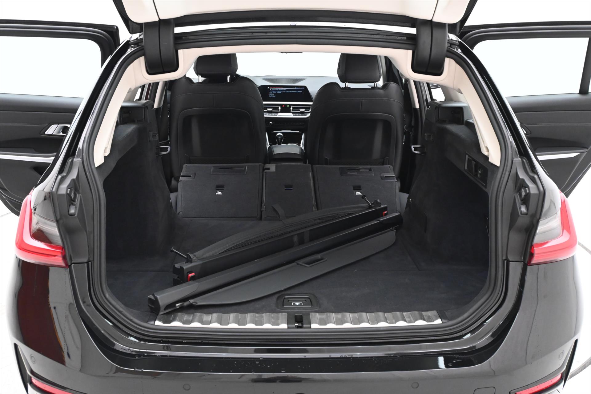 Main photo of the car BMW Row 3 2.0 320d 140kW AT8 Warranty up to 5 years (11)