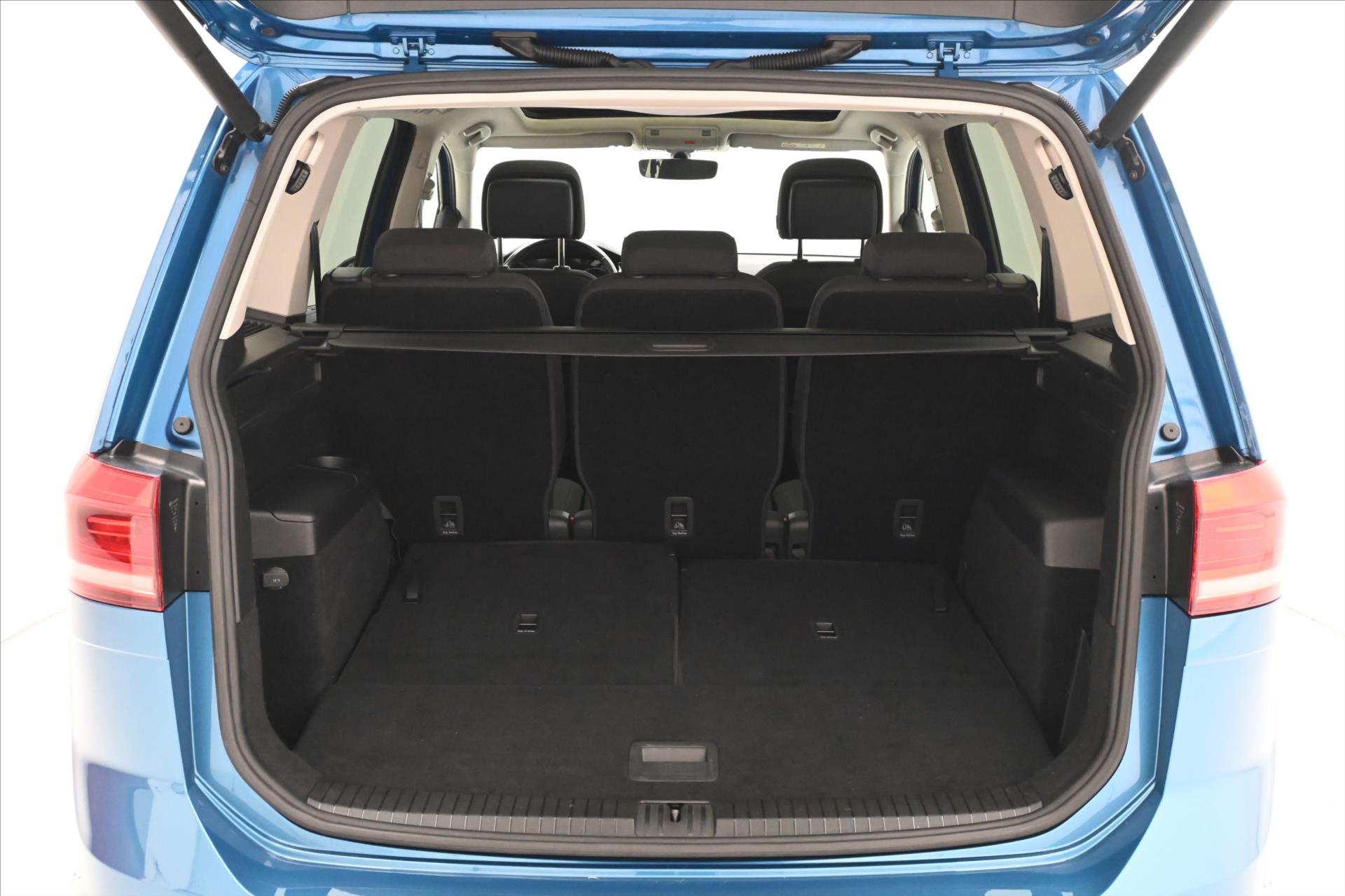 Hlavní fotografie vozu Volkswagen Touran 2,0 TDI 110kW HIGHLINE DSG Záruka až 5 let (11)