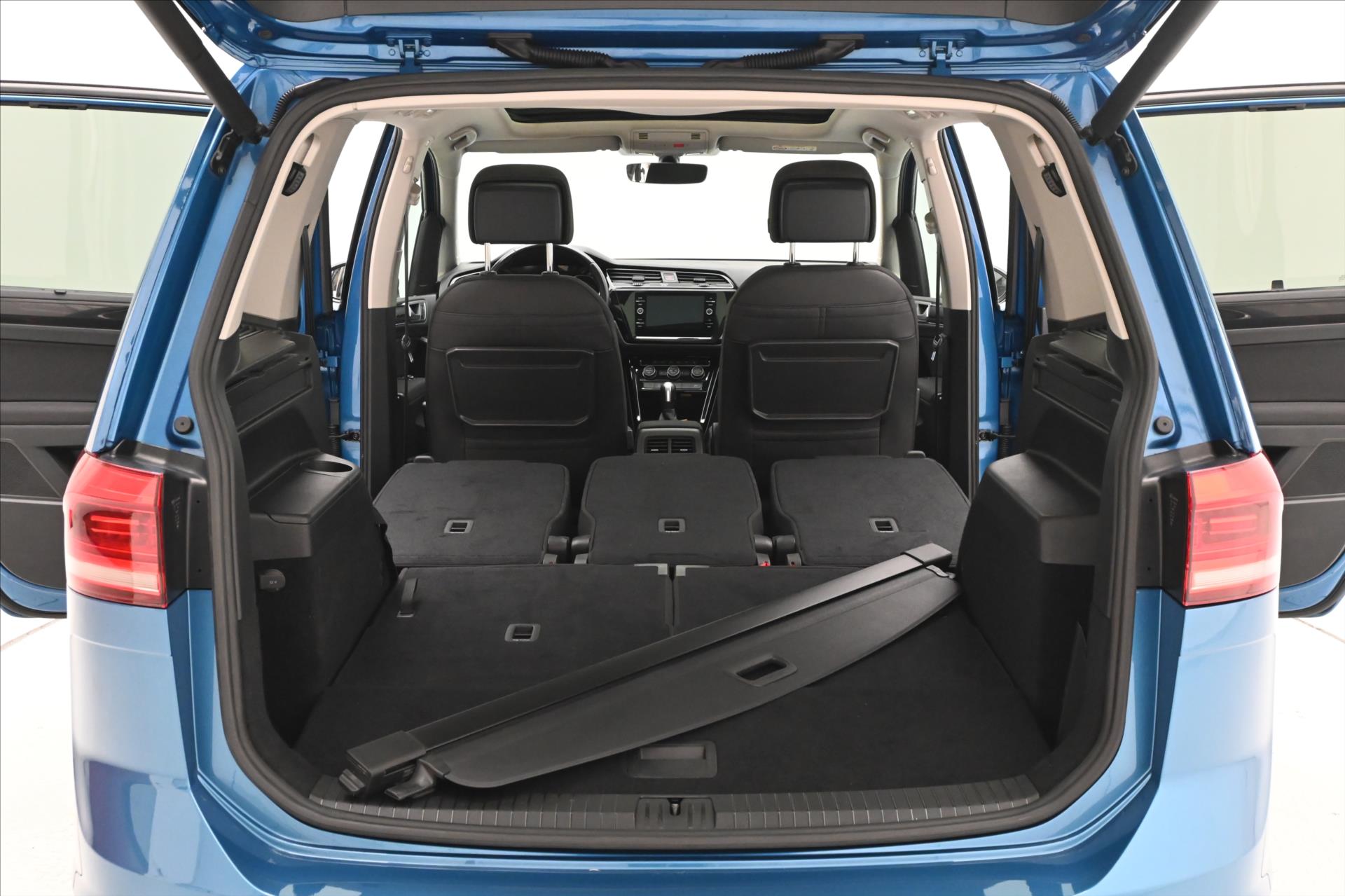 Hlavní fotografie vozu Volkswagen Touran 2,0 TDI 110kW HIGHLINE DSG Záruka až 5 let (12)