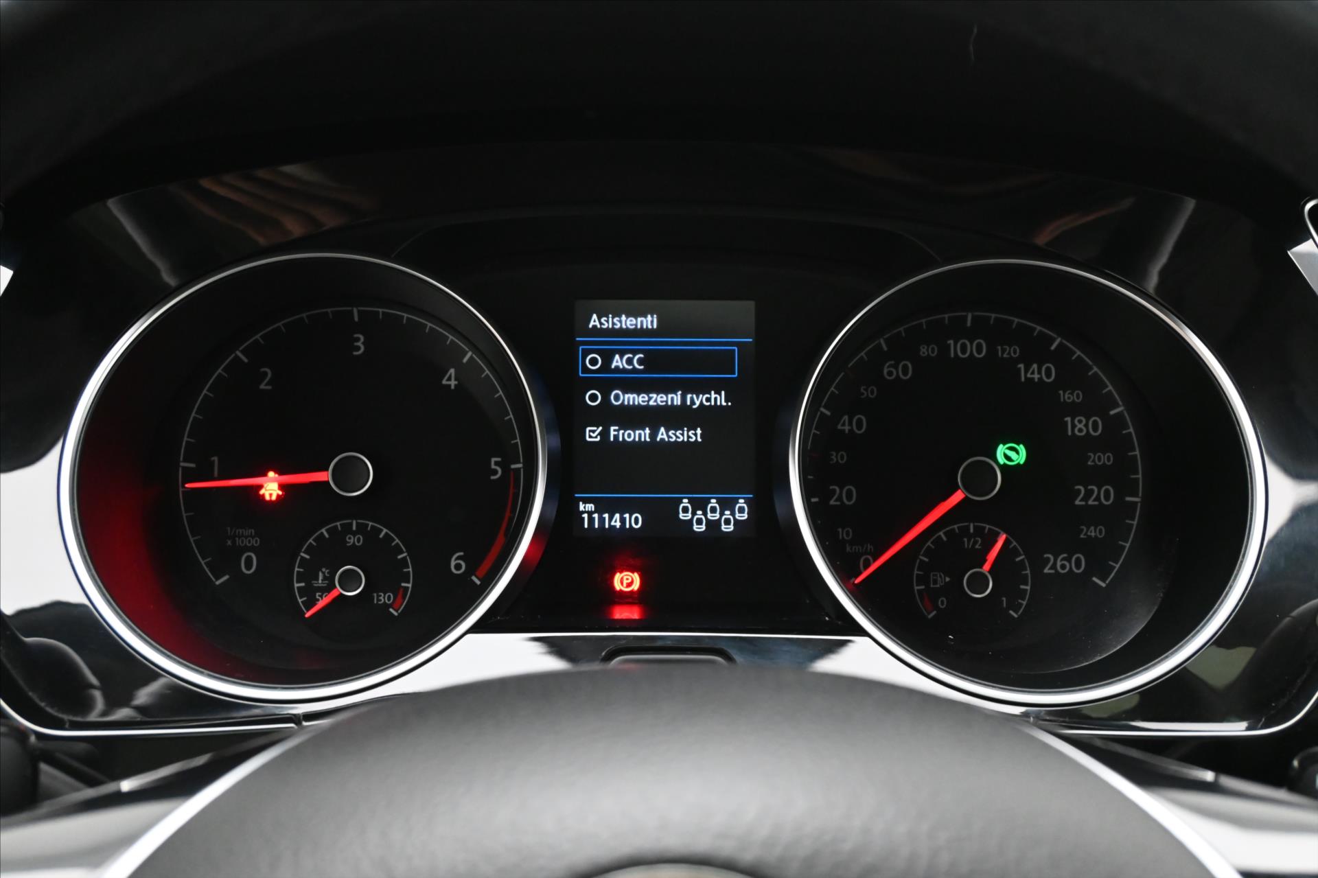 Hlavní fotografie vozu Volkswagen Touran 2,0 TDI 110kW HIGHLINE DSG Záruka až 5 let (17)