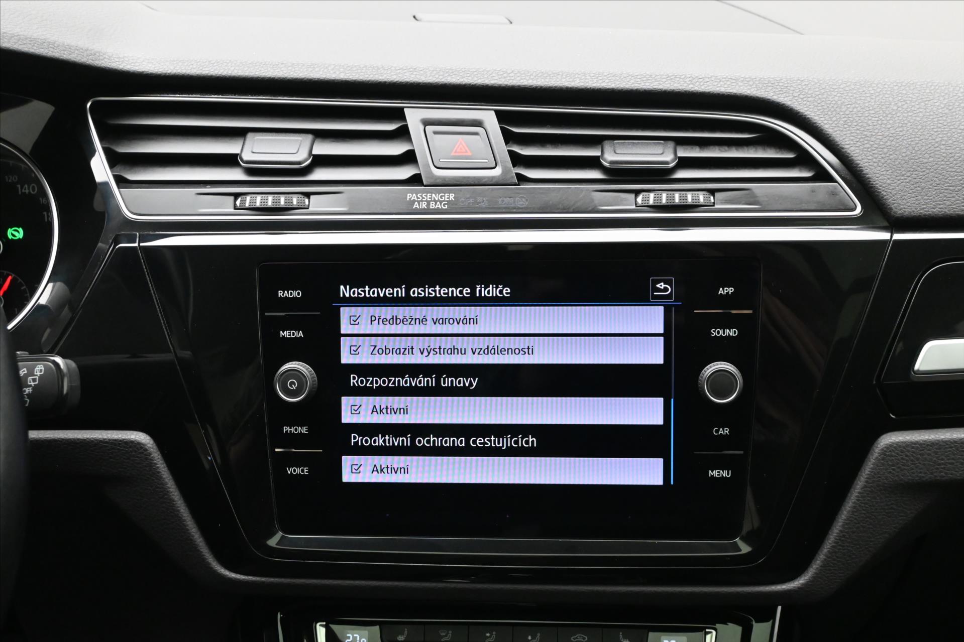 Hlavní fotografie vozu Volkswagen Touran 2,0 TDI 110kW HIGHLINE DSG Záruka až 5 let (22)