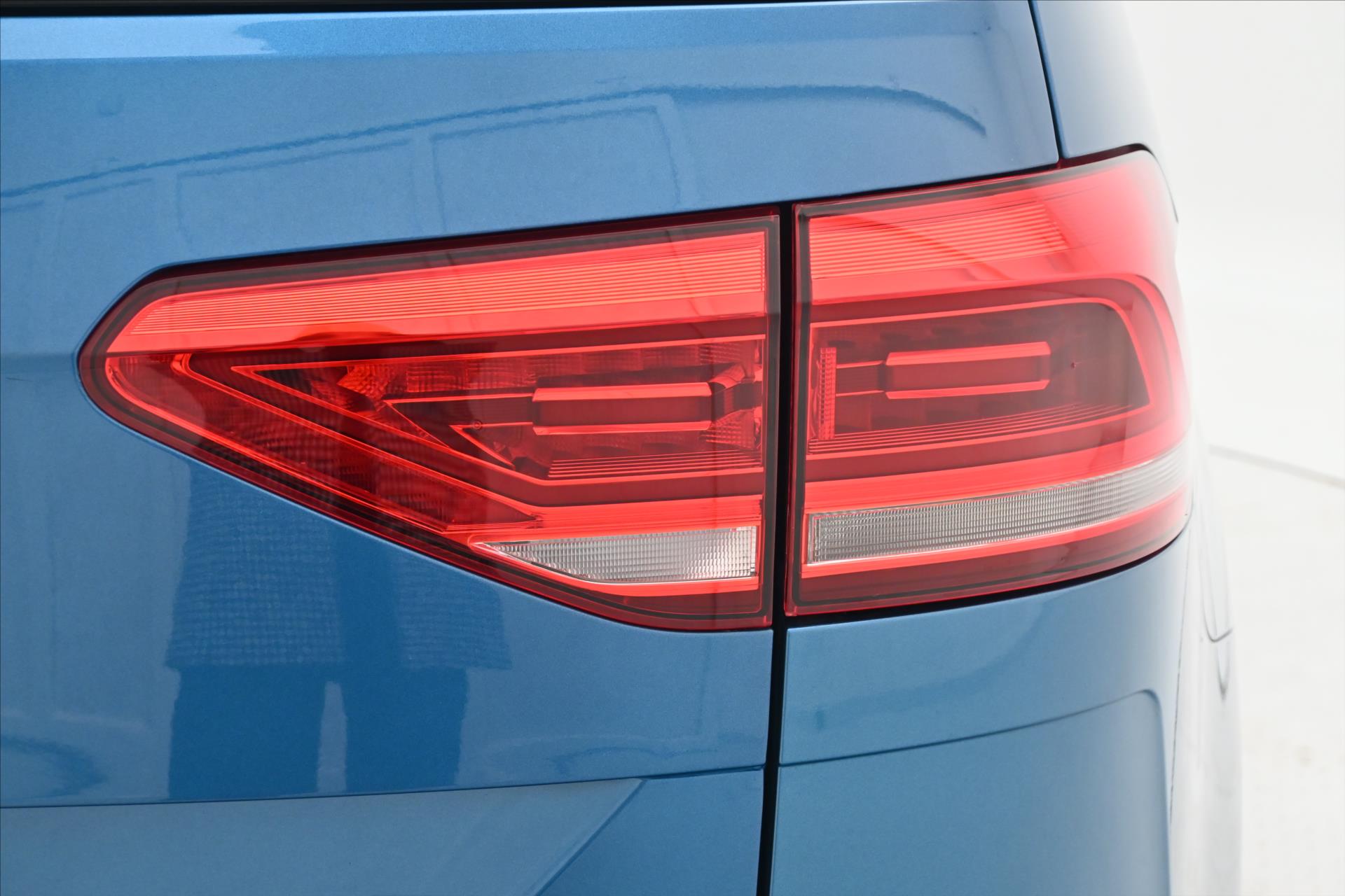 Hlavní fotografie vozu Volkswagen Touran 2,0 TDI 110kW HIGHLINE DSG Záruka až 5 let (36)