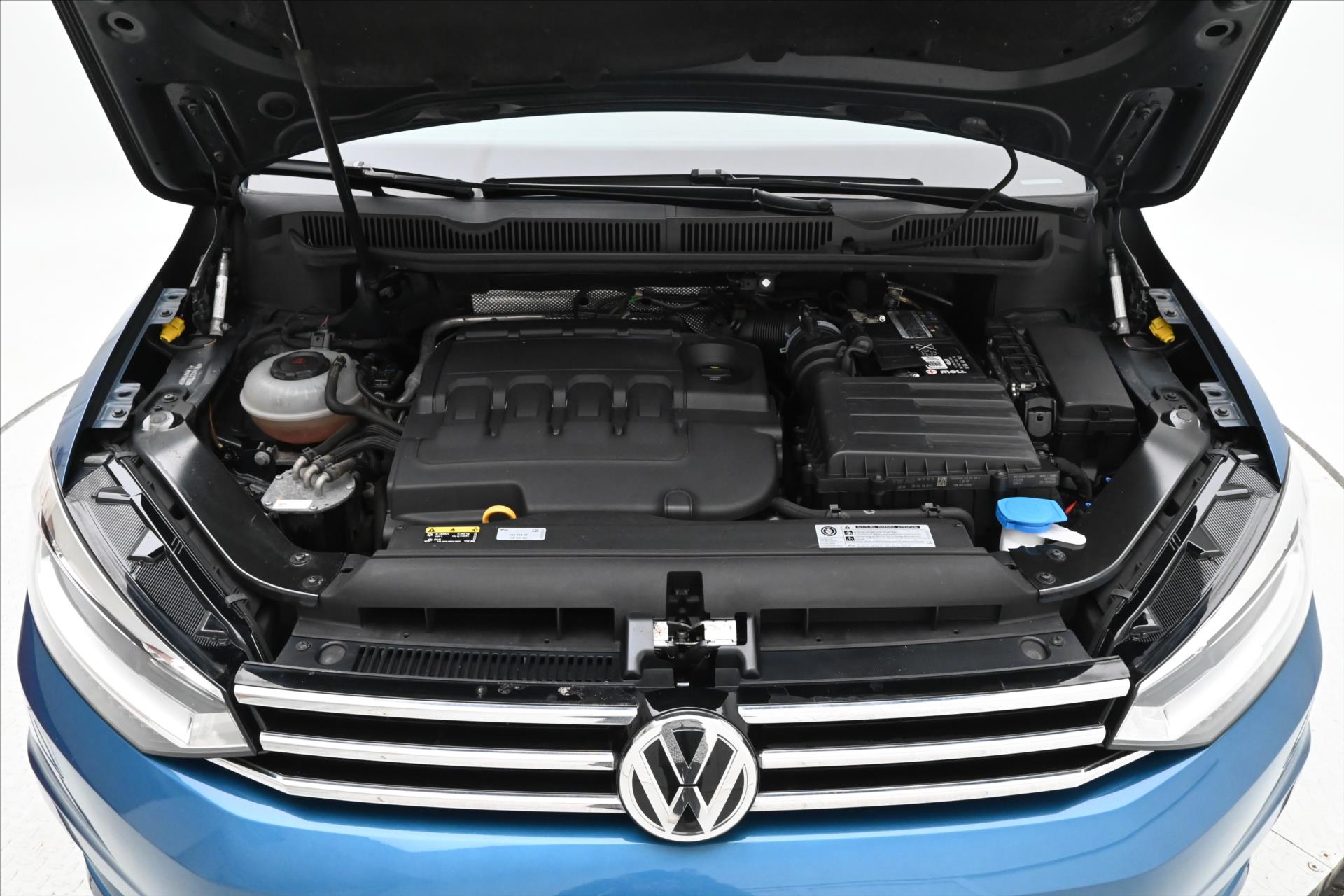 Hlavní fotografie vozu Volkswagen Touran 2,0 TDI 110kW HIGHLINE DSG Záruka až 5 let (9)