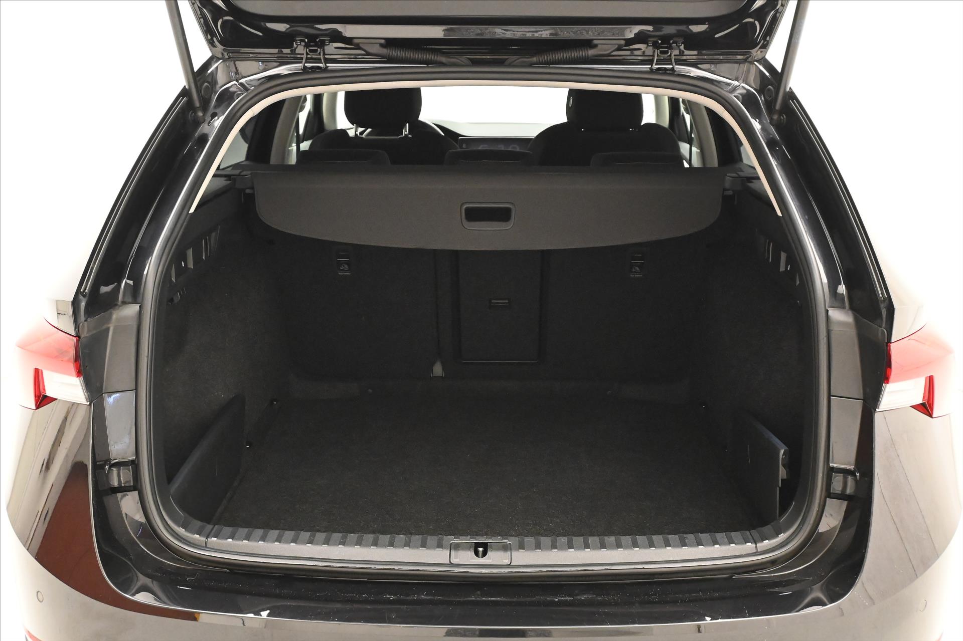 Hlavní fotografie vozu Škoda Octavia 2,0 TDI 110 kW DSG Style Záruka až 5 let (11)