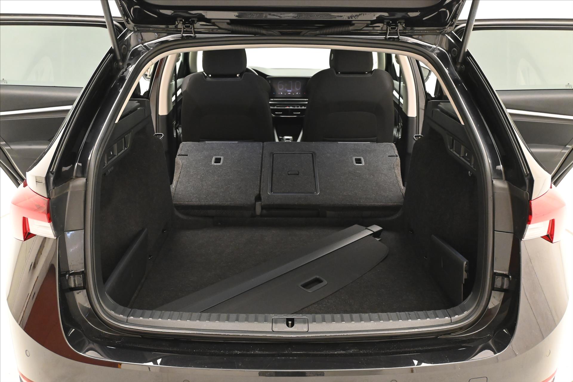 Hlavní fotografie vozu Škoda Octavia 2,0 TDI 110 kW DSG Style Záruka až 5 let (12)