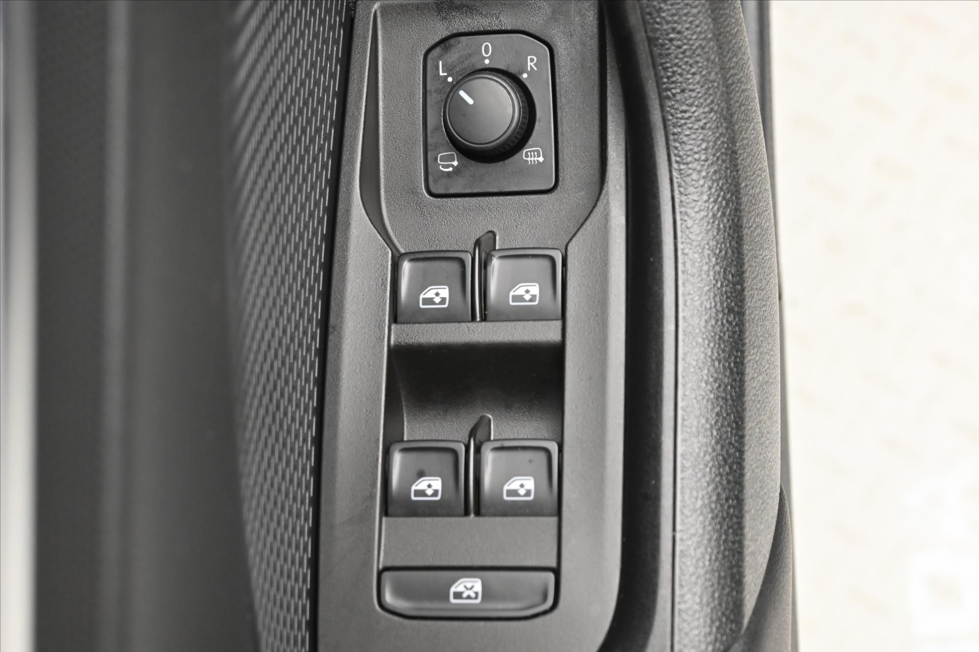 Hlavní fotografie vozu Škoda Octavia 2,0 TDI 110 kW DSG Style Záruka až 5 let (27)