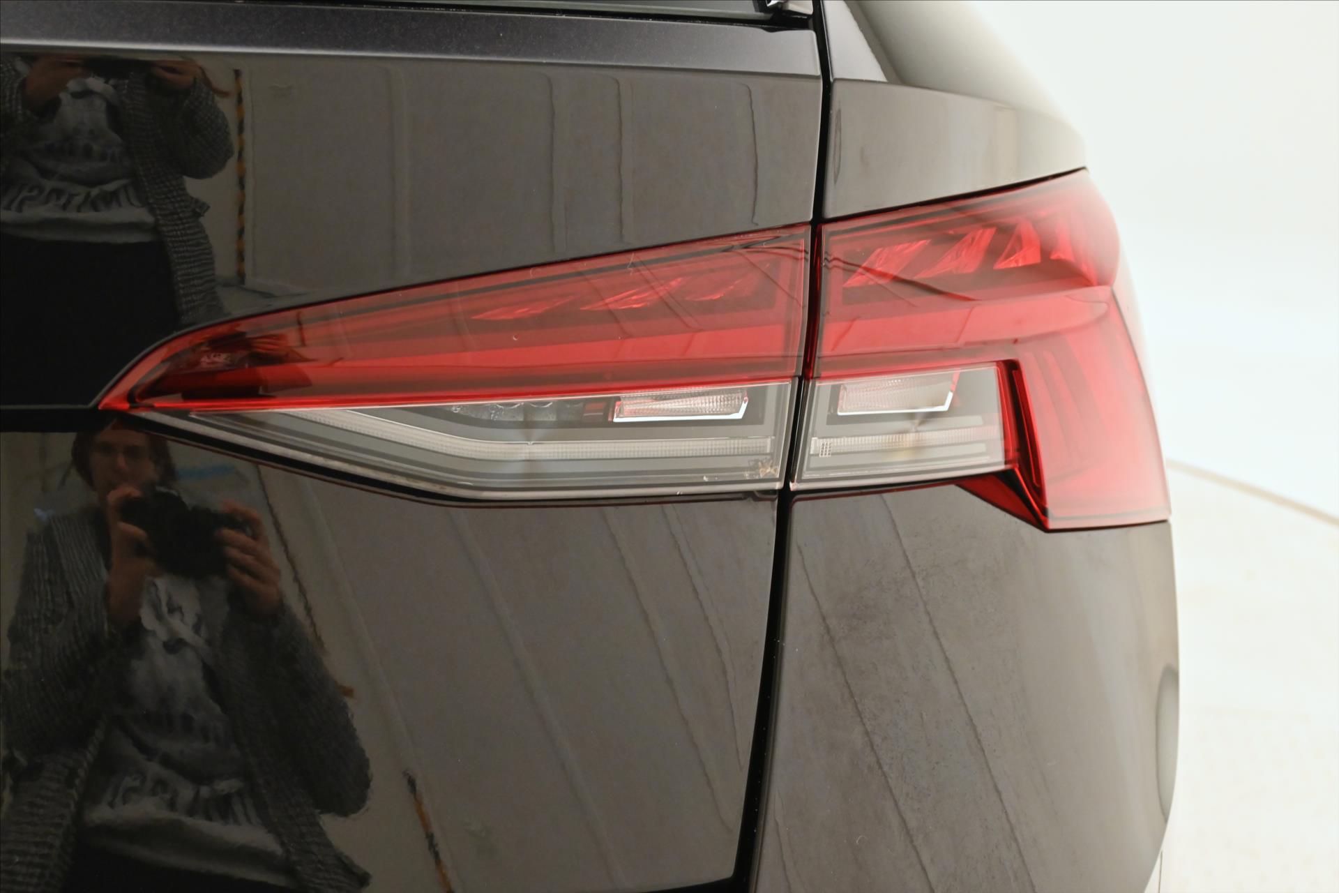 Hlavní fotografie vozu Škoda Octavia 2,0 TDI 110 kW DSG Style Záruka až 5 let (32)