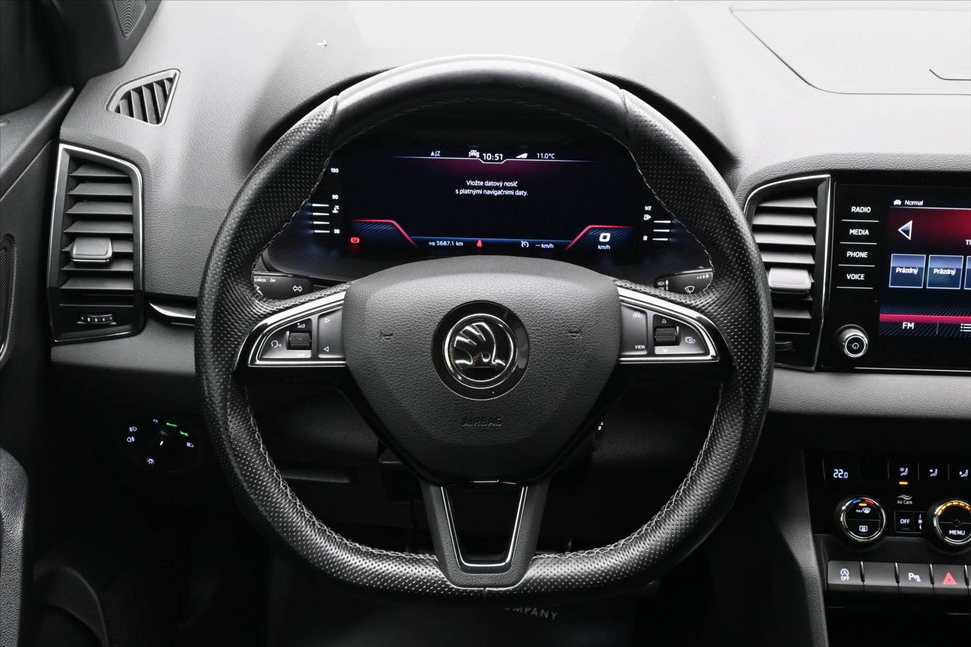 Hlavní fotografie vozu Škoda Karoq 1,5 TSI 110 kW Sportline Business Záruka až 5 let (19)