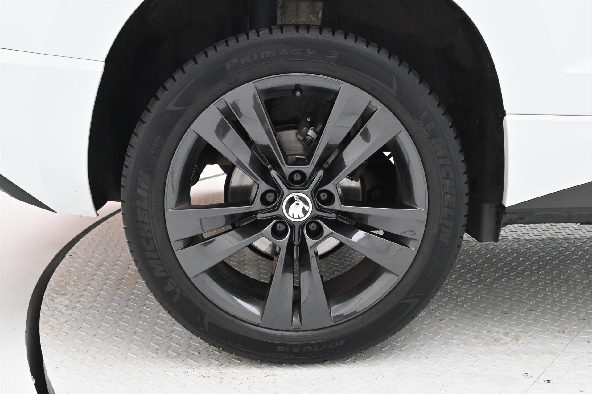 Hlavní fotografie vozu Škoda Karoq 1,5 TSi 110kW Sportline Business Záruka až 5 let (32)