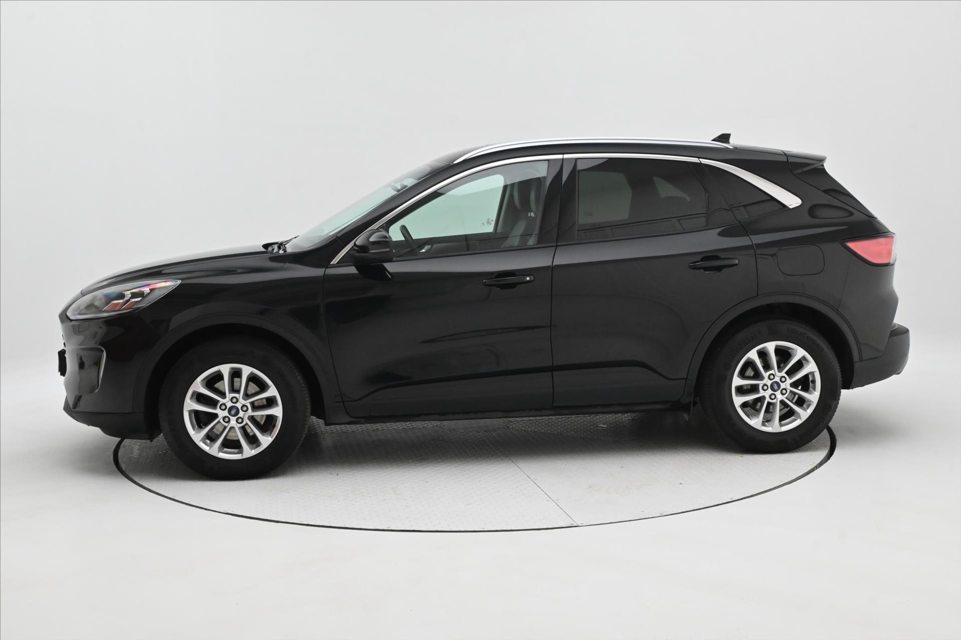 Hlavní fotografie vozu Ford Kuga 2,0 EcoBlue 140 kW AT8 AWD Záruka až 5 let (9)