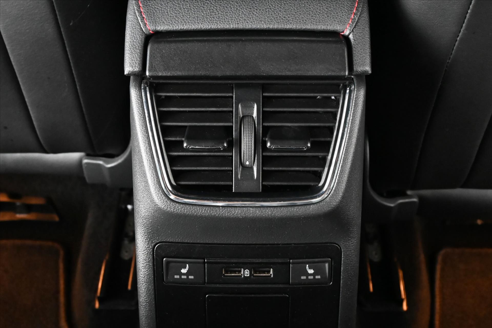 Main photo of the car Skoda Octavia 2.0 RS TDI 135 kW DSG 4x4 Warranty up to 5 years (28)