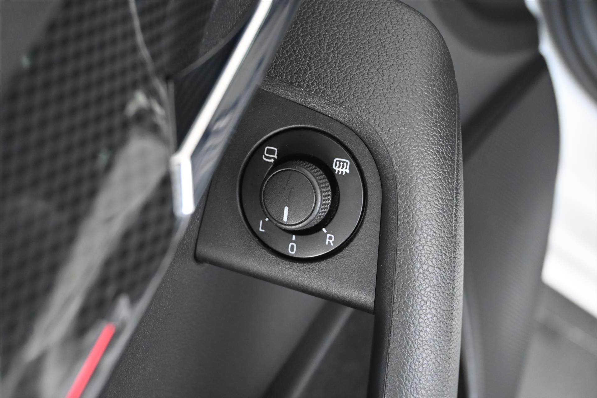 Main photo of the car Skoda Octavia 2.0 RS TDI 135 kW DSG 4x4 Warranty up to 5 years (31)