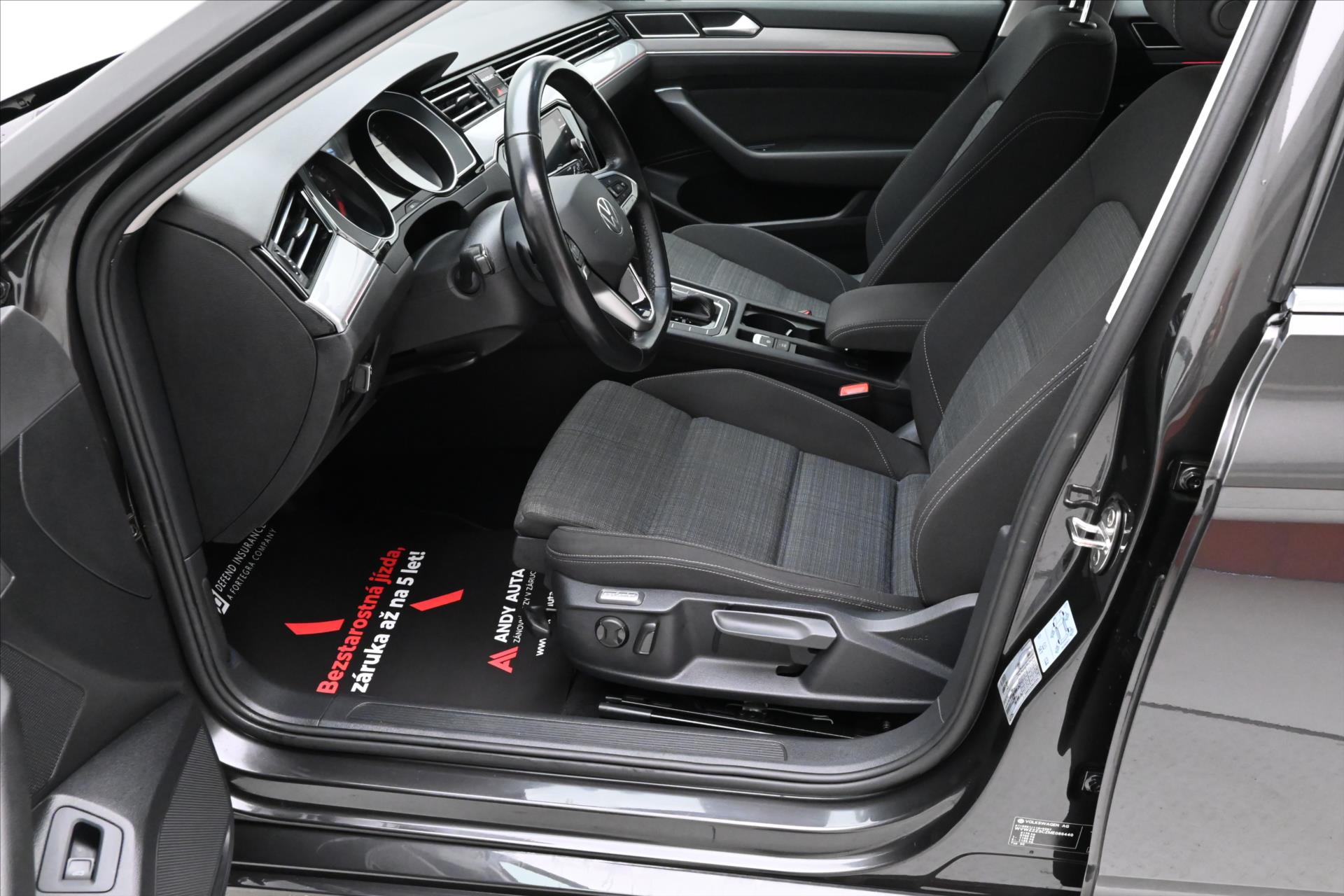 Main photo of the car Volkswagen Passat 2.0 TDI 90 kW DSG Business Warranty up to 5 years (14)