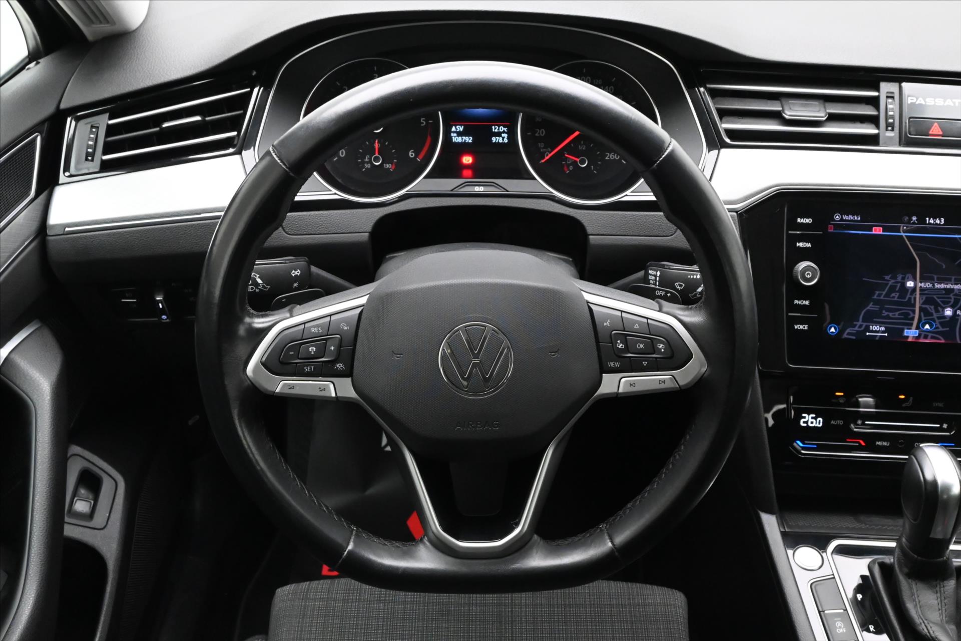 Main photo of the car Volkswagen Passat 2.0 TDI 90 kW DSG Business Warranty up to 5 years (19)