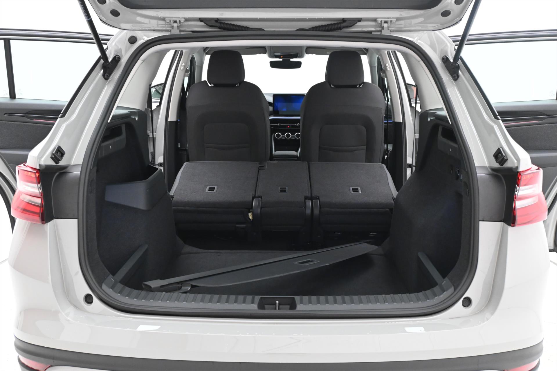 Hlavní fotografie vozu Škoda Kodiaq 1,5 TSI 110 kW DSG Selection Záruka až 5 let (11)