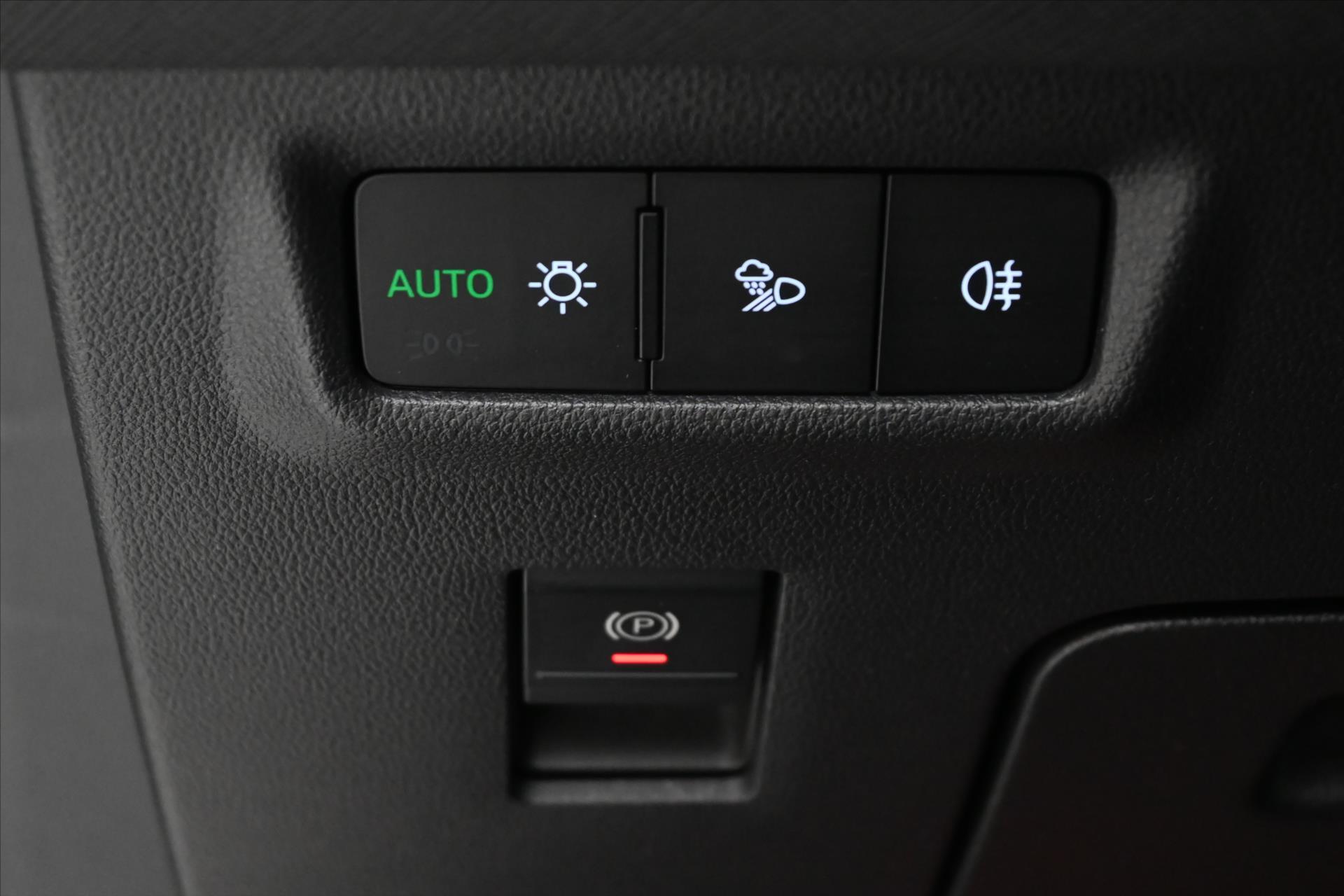 Hlavní fotografie vozu Škoda Kodiaq 1,5 TSI 110 kW DSG Selection Záruka až 5 let (30)