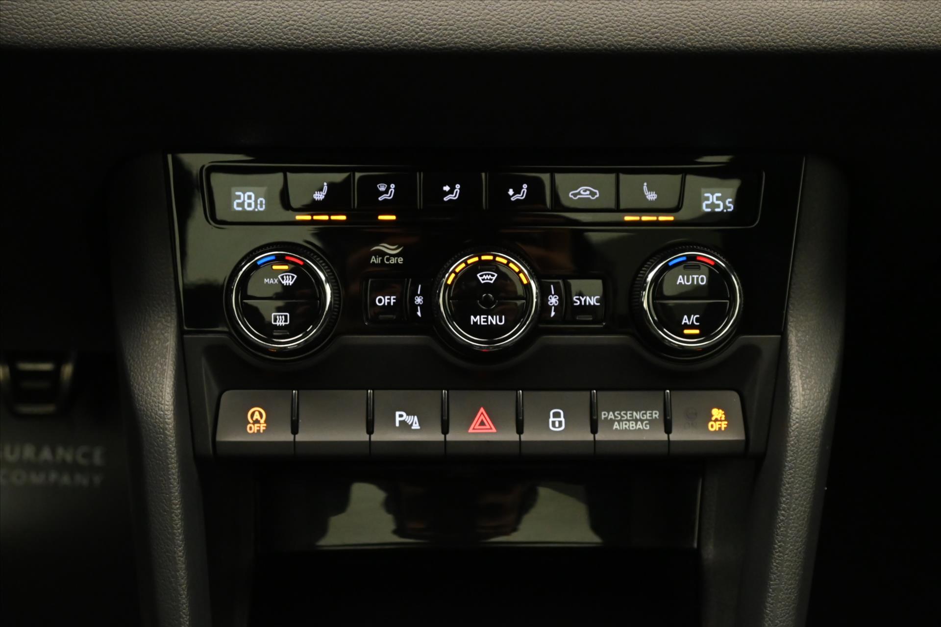 Hlavní fotografie vozu Škoda Karoq 1,5 TSI 110kW SPORTLINE Záruka až 5 let (26)