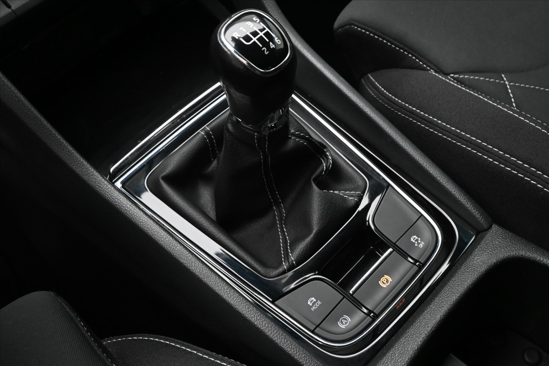 Hlavní fotografie vozu Škoda Karoq 1,5 TSI 110kW SPORTLINE Záruka až 5 let (27)