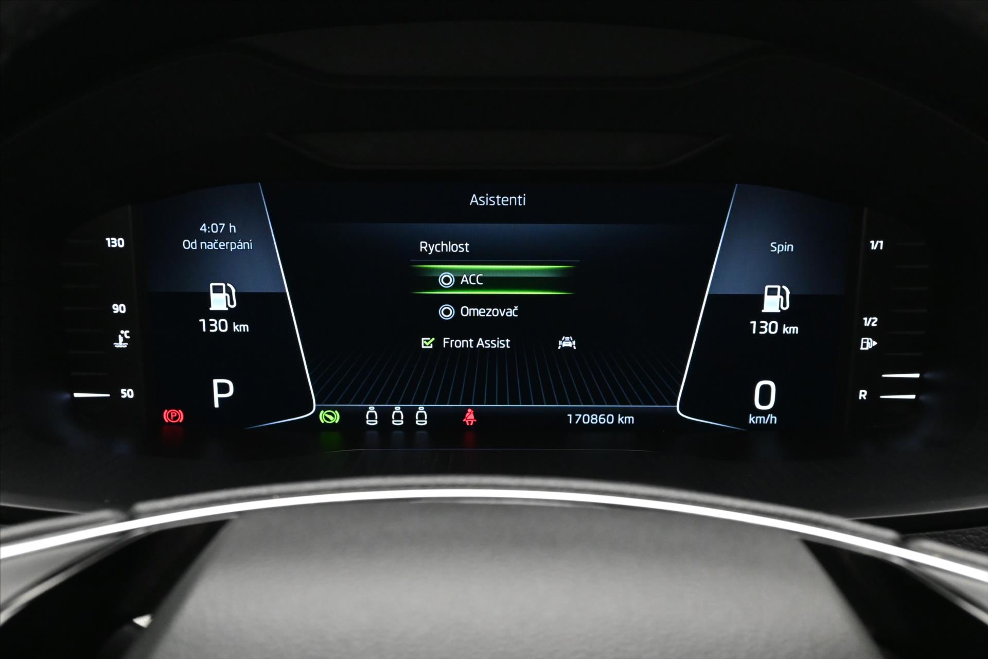 Hlavní fotografie vozu Škoda Karoq 1,5 TSI 110 kW DSG Business Záruka až 5 let (17)