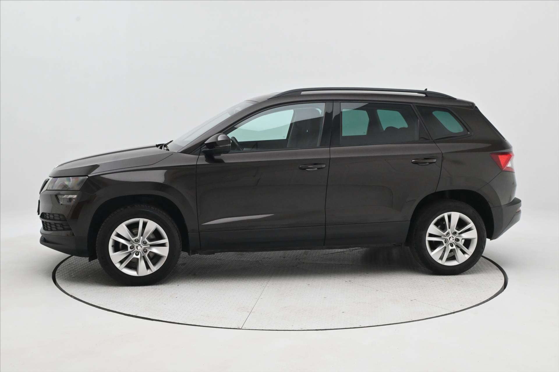 Main photo of the car Skoda Karoq 1.5 TSI 110kW DSG BUSINESS Warranty up to 5 years (8)