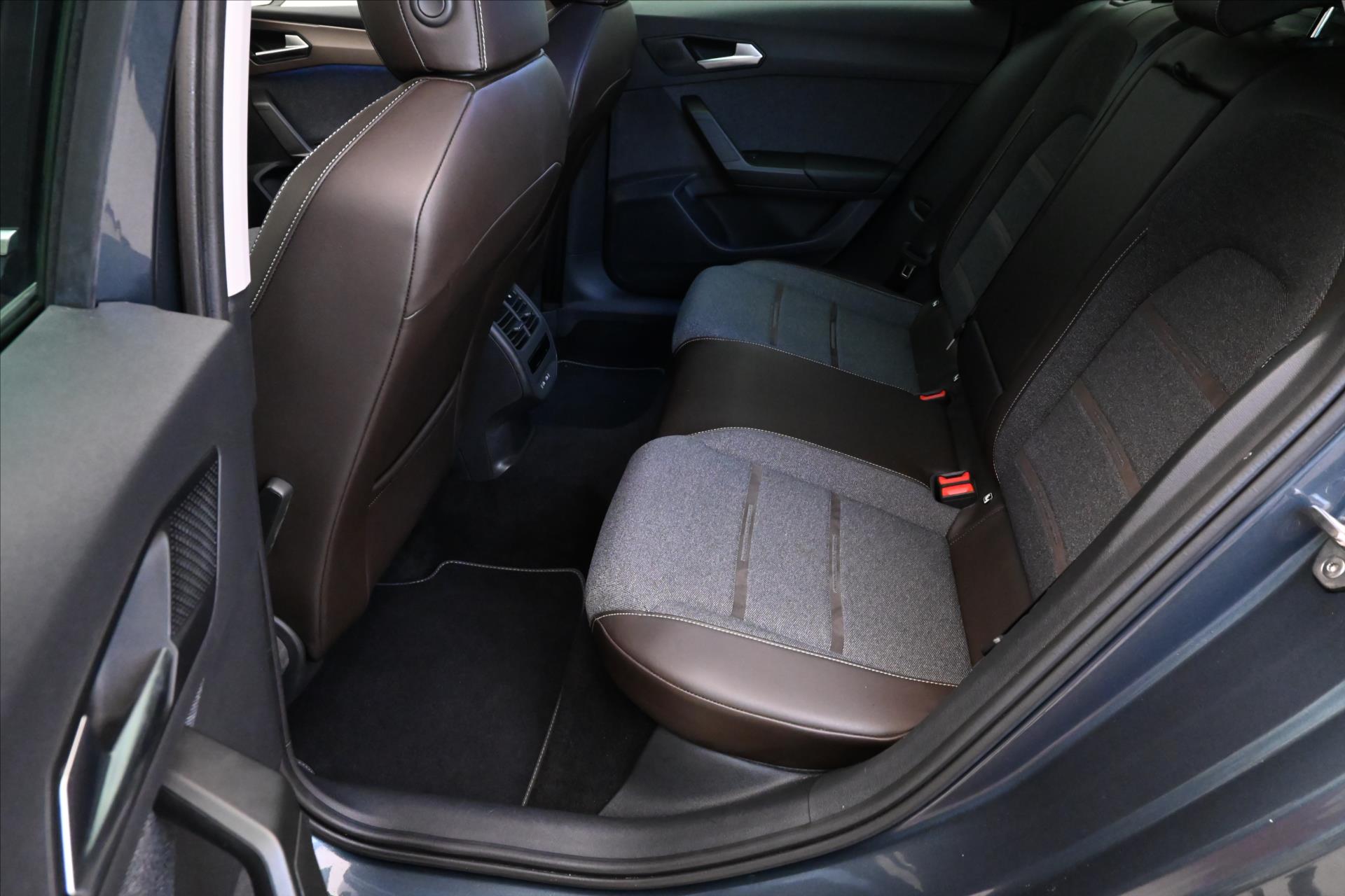 Hlavní fotografie vozu Seat Leon 2,0 TDI 110 kW DSG Style Záruka až 5 let (15)