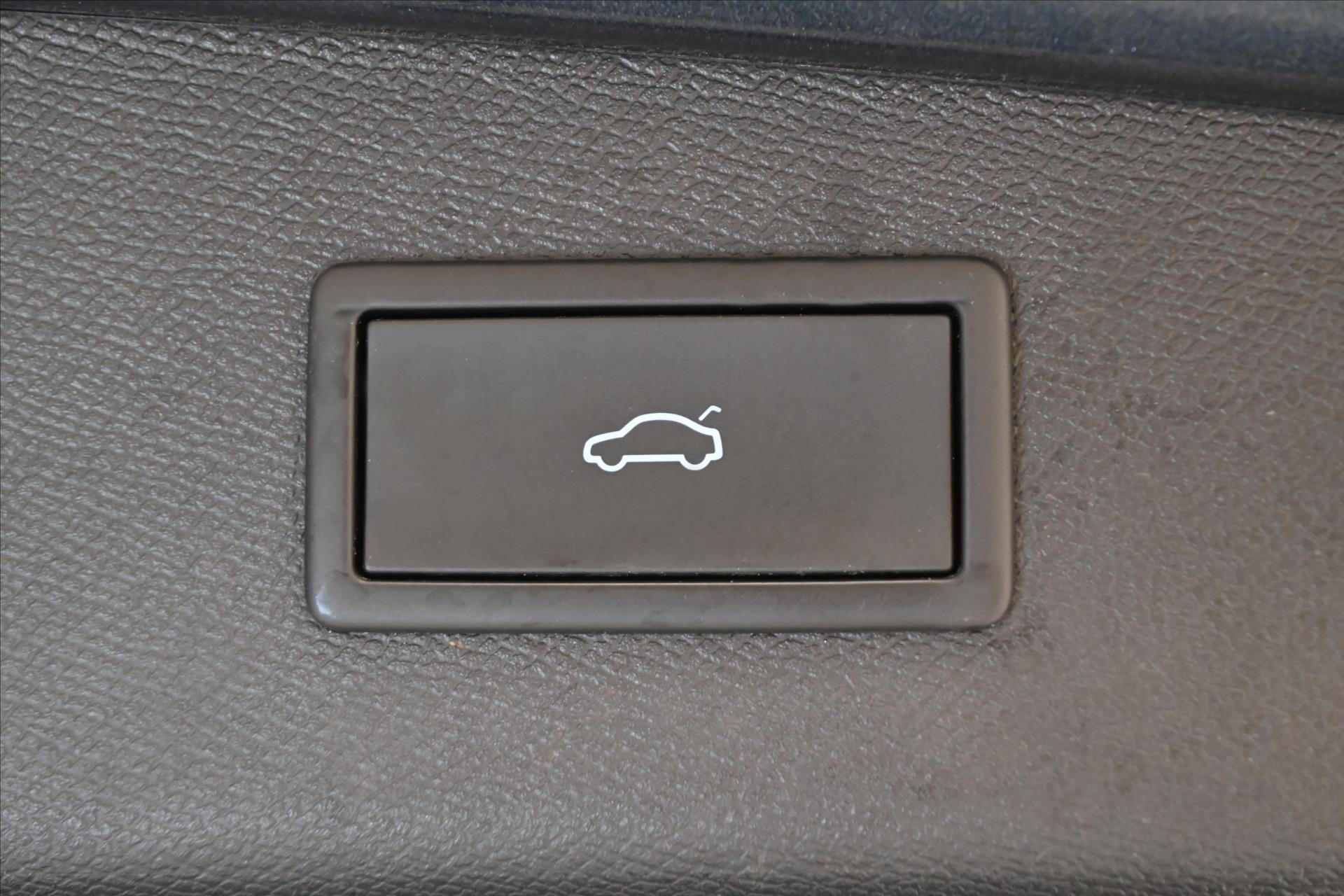 Hlavní fotografie vozu Seat Leon 2,0 TDI 110 kW DSG Style Záruka až 5 let (28)