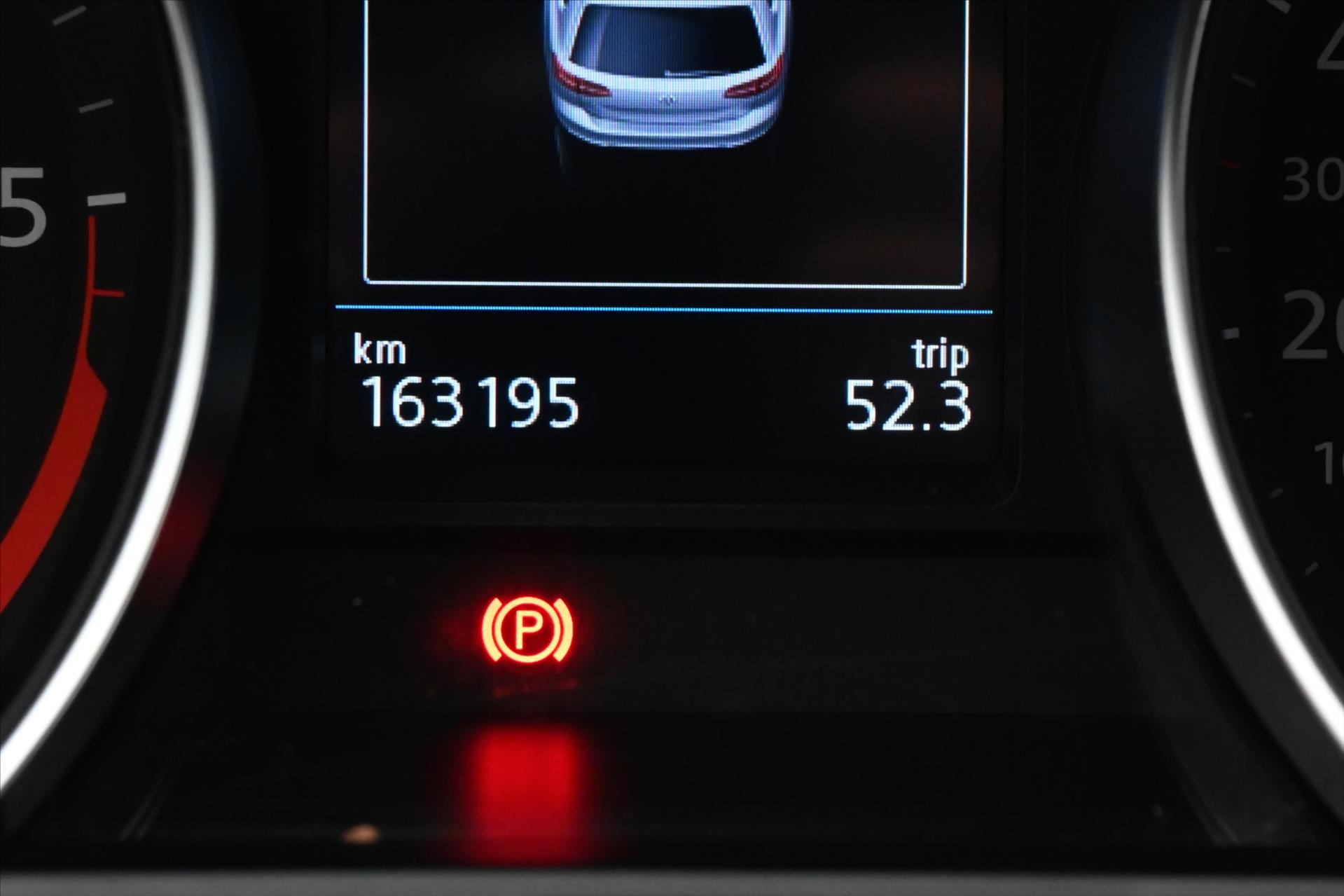 Hlavní fotografie vozu Volkswagen Passat 2,0 TDI 110 kW DSG Business ZÁRUKA AŽ 5 LET (17)