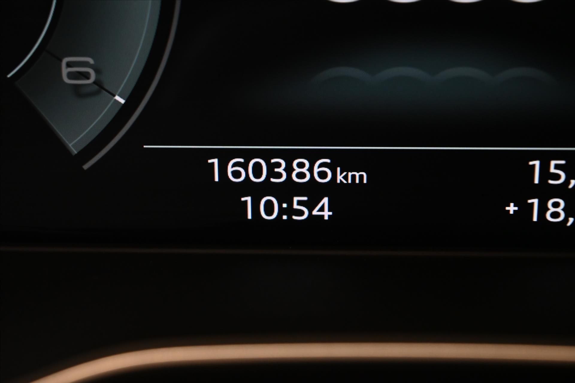 Hlavní fotografie vozu Audi A4 2,0 TDI 120 kW S Tronic Záruka až 5 let (18)