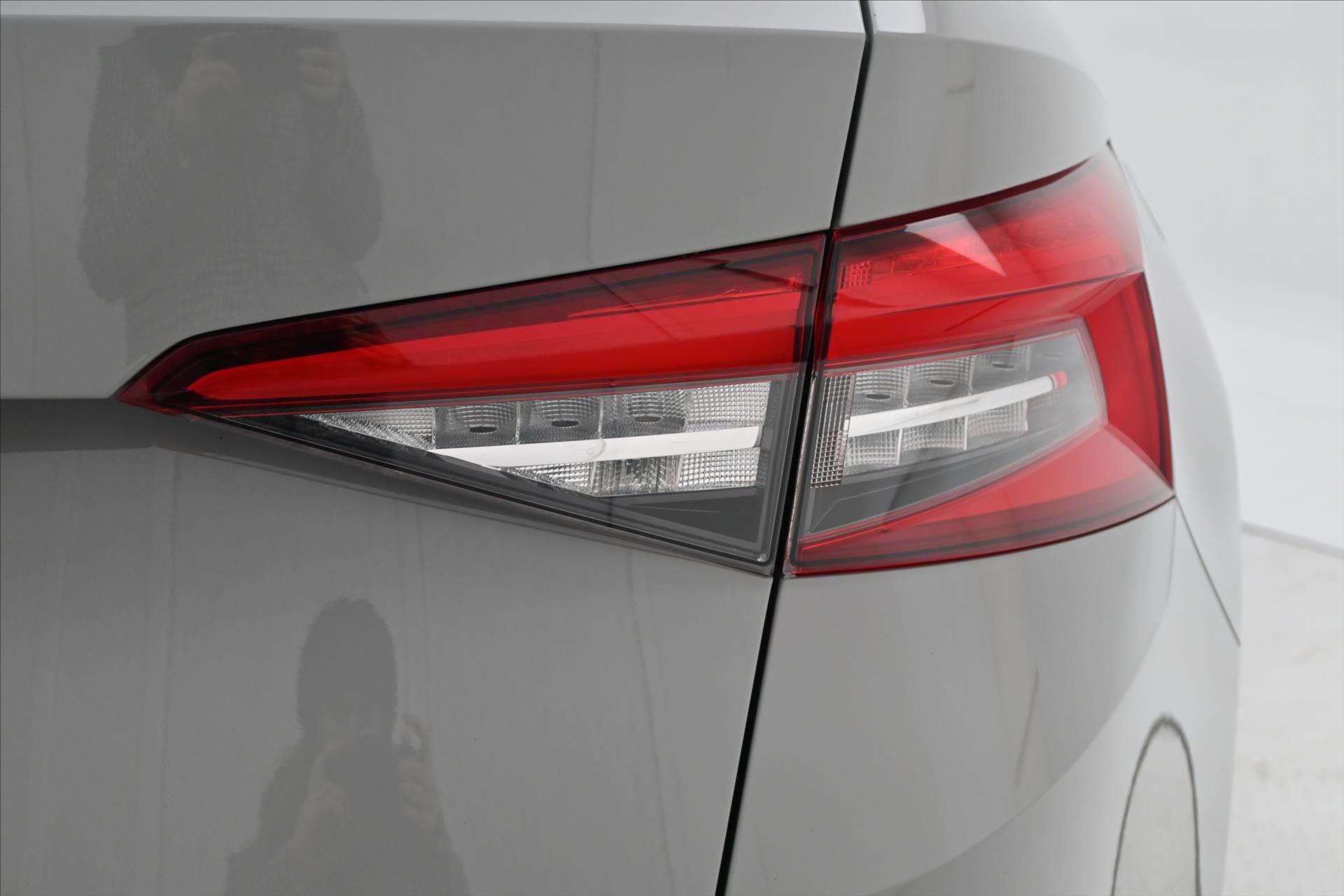Hlavní fotografie vozu Škoda Kodiaq 1,5 TSI 110 kW Sportline Business Záruka až 5 let (34)