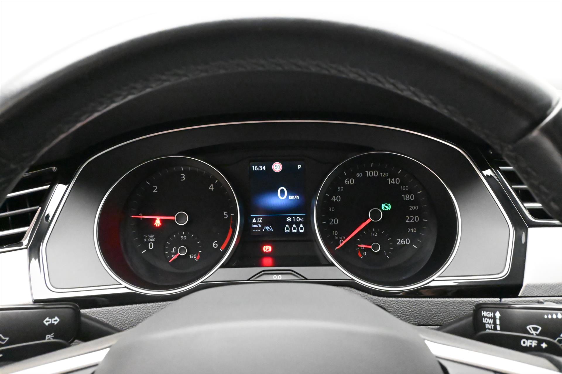 Main photo of the car Volkswagen Passat 2.0 TDI 110 kW DSG Business Warranty up to 5 years (16)