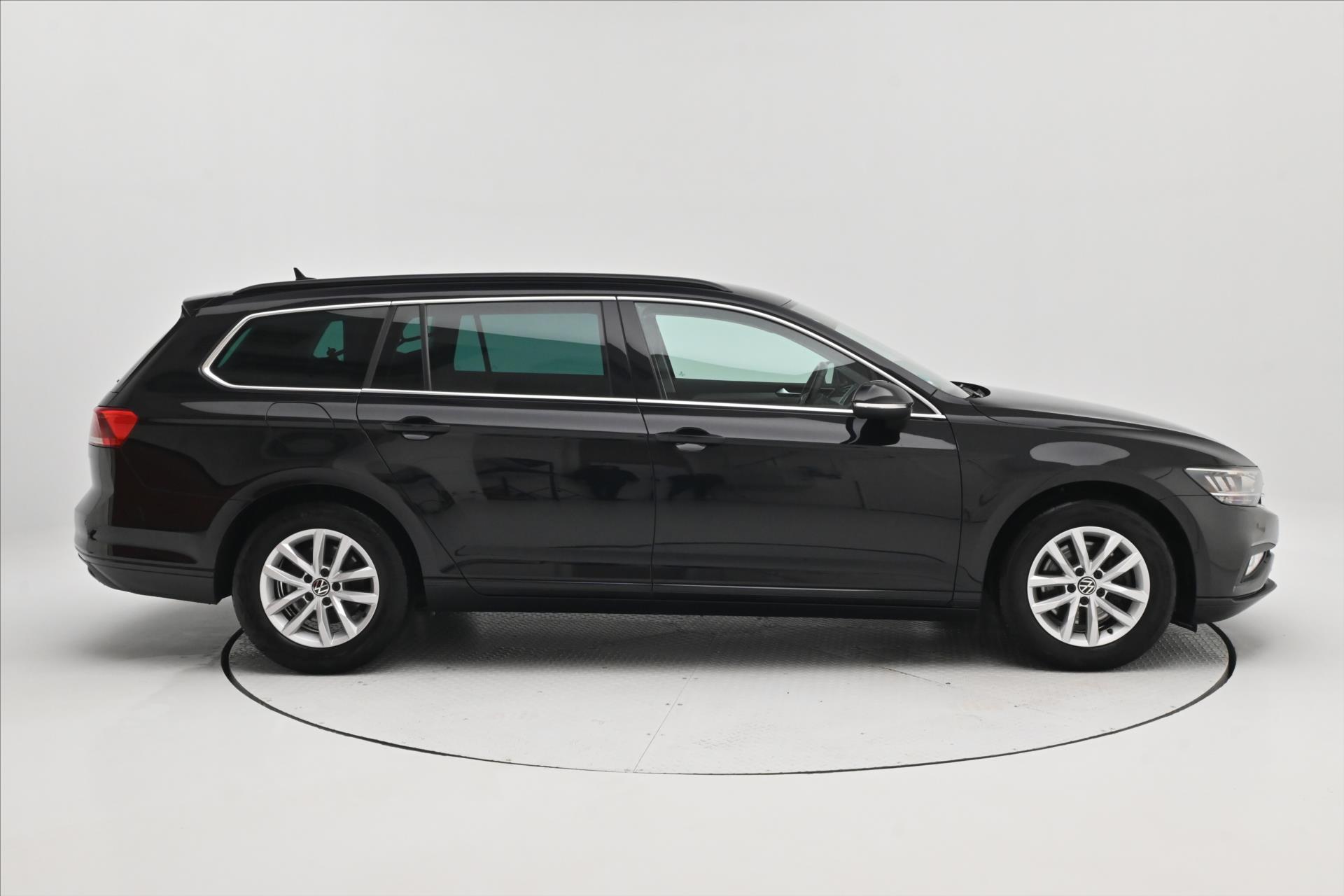 Main photo of the car Volkswagen Passat 2.0 TDI 110 kW DSG Business Warranty up to 5 years (4)