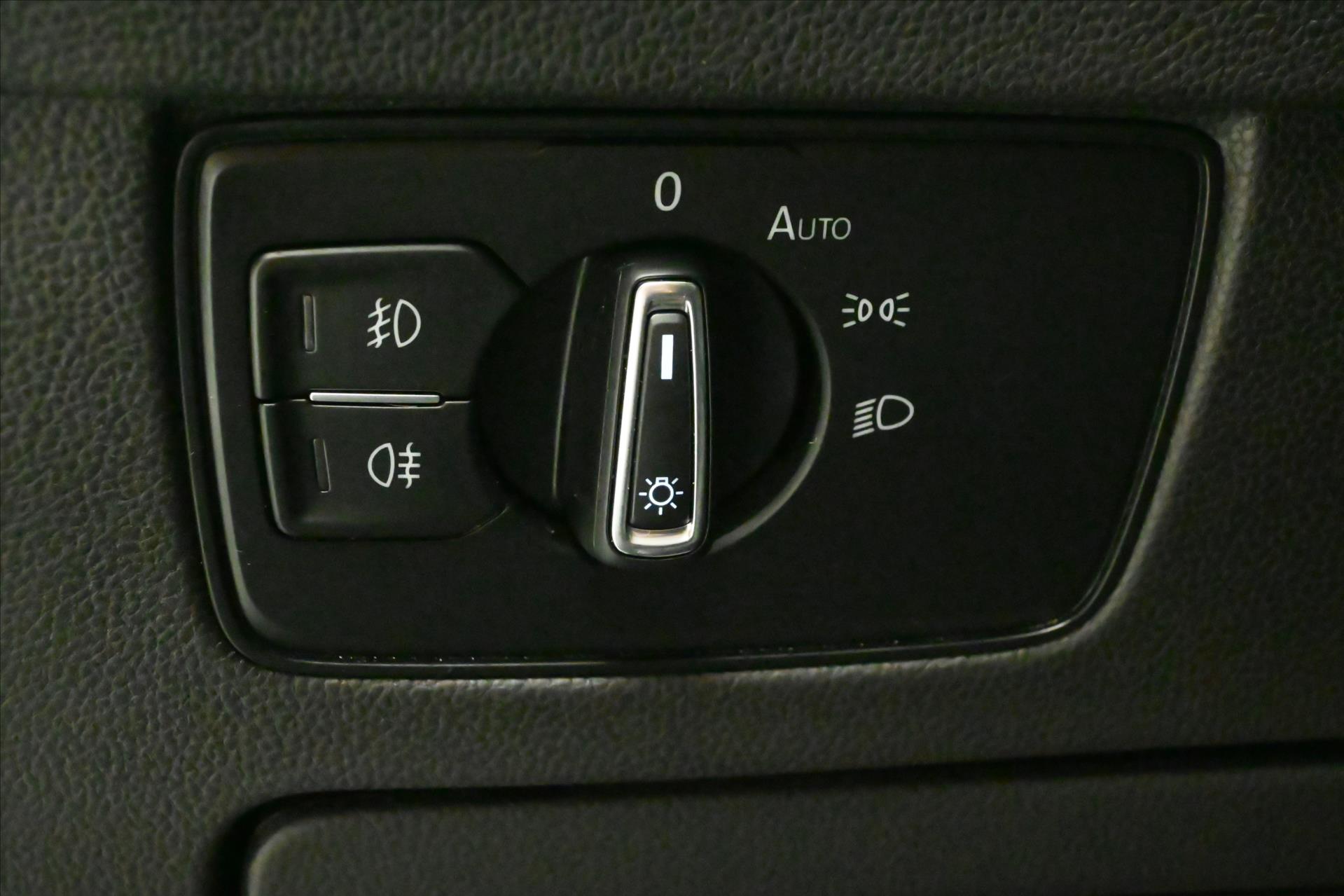 Main photo of the car Volkswagen Passat 2.0 TDI 110kW BUSINESS DSG Warranty up to 5 years (23)