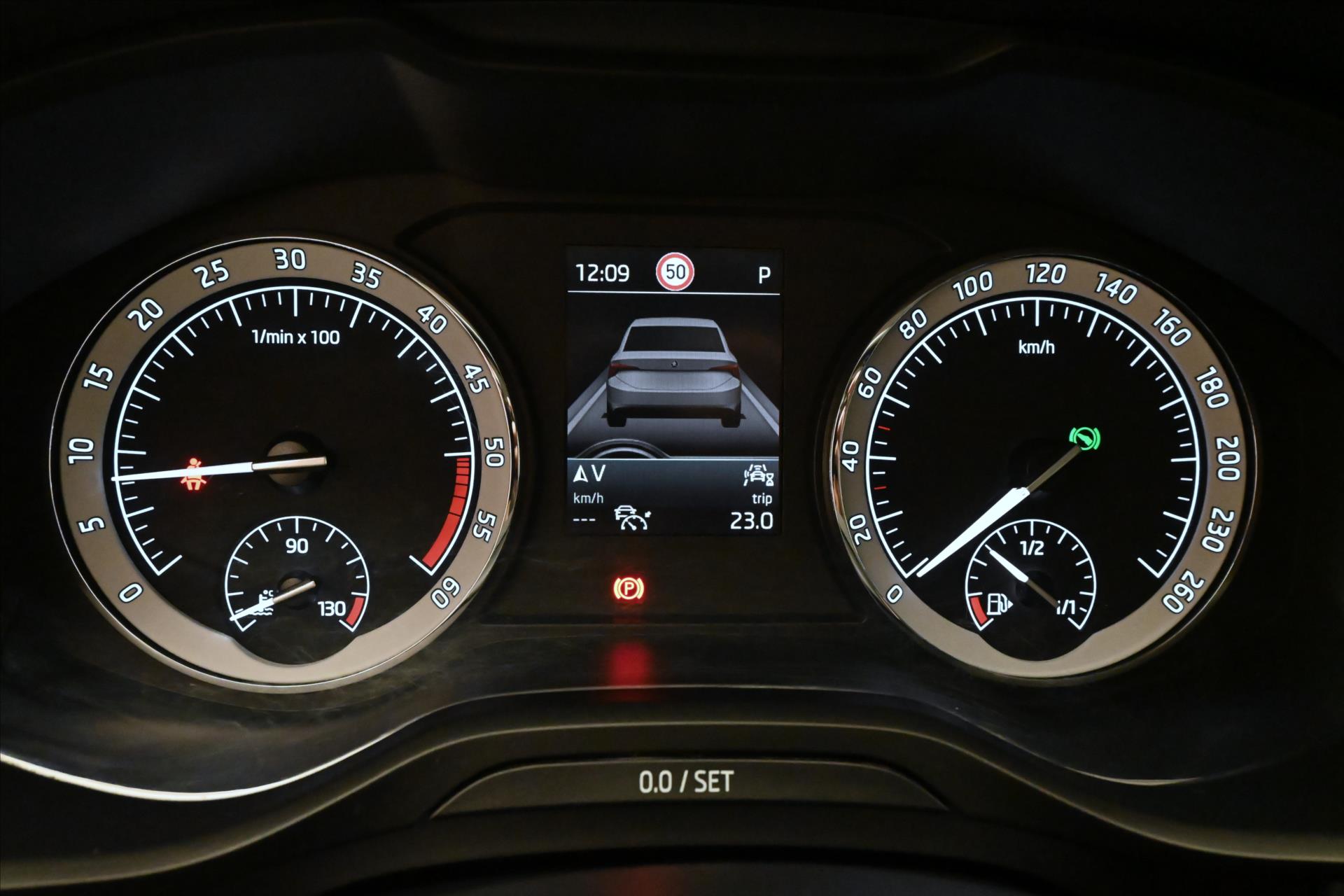 Main photo of the car Skoda Kodiaq 2.0 TDI 110 kW DSG 7 Seats NAVI Warranty up to 5 years (17)