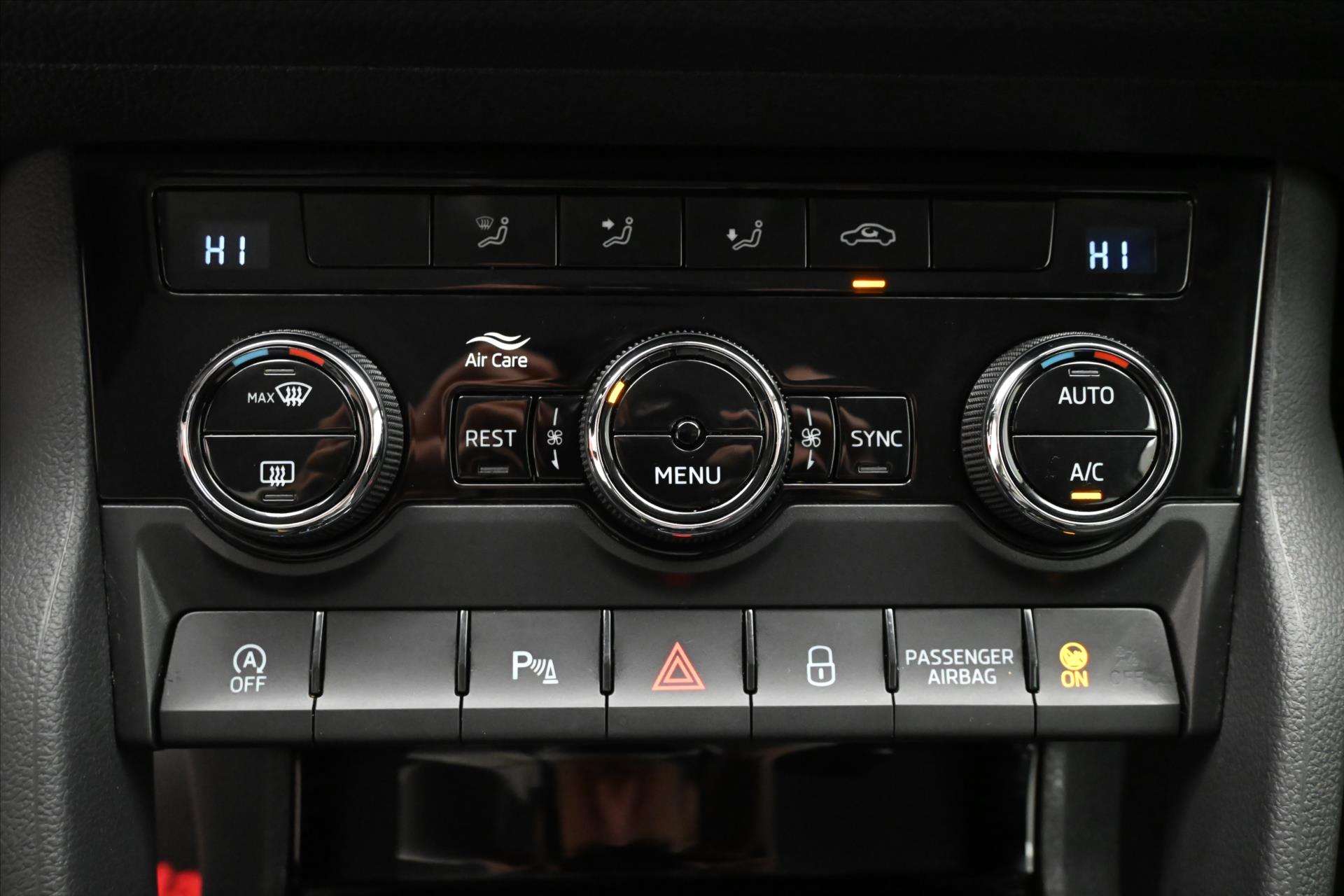 Main photo of the car Skoda Kodiaq 2.0 TDI 110 kW DSG 7 Seats NAVI Warranty up to 5 years (22)