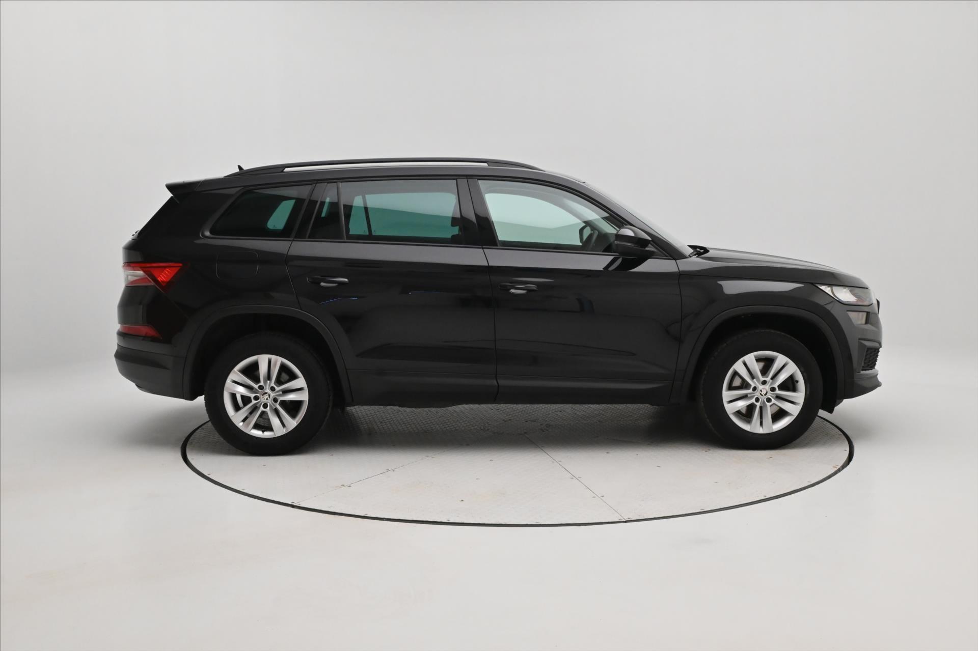 Main photo of the car Skoda Kodiaq 2.0 TDI 110 kW DSG 7 Seats NAVI Warranty up to 5 years (4)
