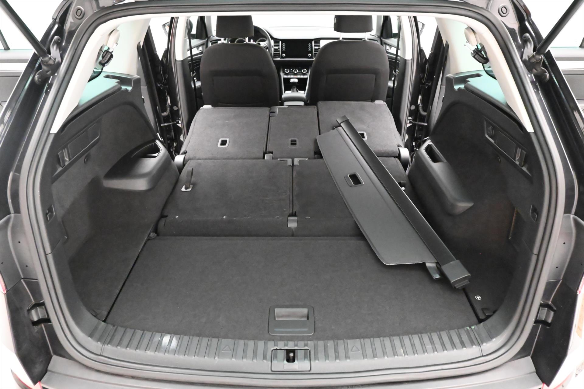 Hlavní fotografie vozu Škoda Kodiaq 2,0 TDI 110 kW DSG Ambition 7Míst Záruka až 5 let (12)