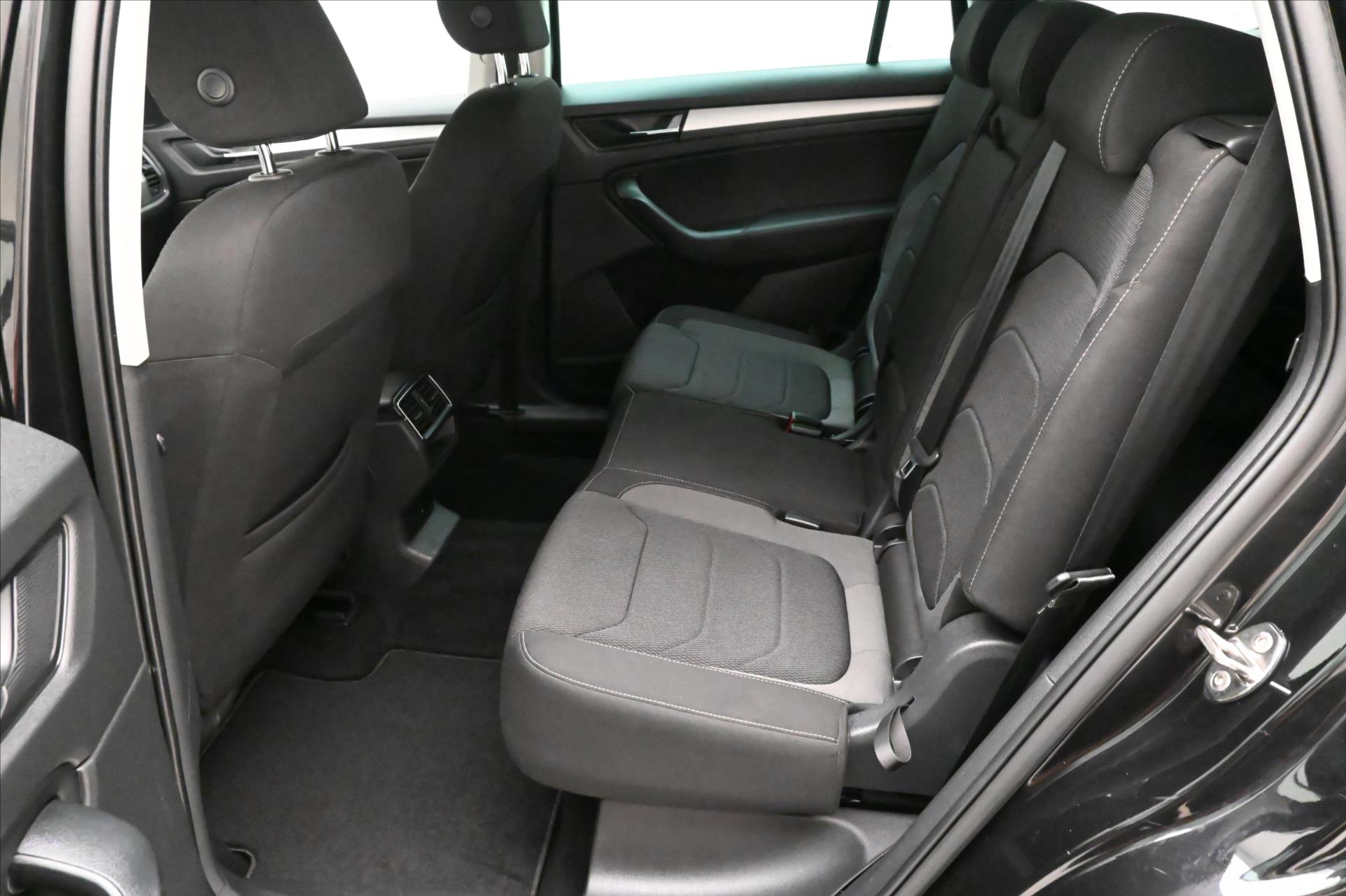 Hlavní fotografie vozu Škoda Kodiaq 2,0 TDI 110 kW DSG Ambition 7Míst Záruka až 5 let (15)