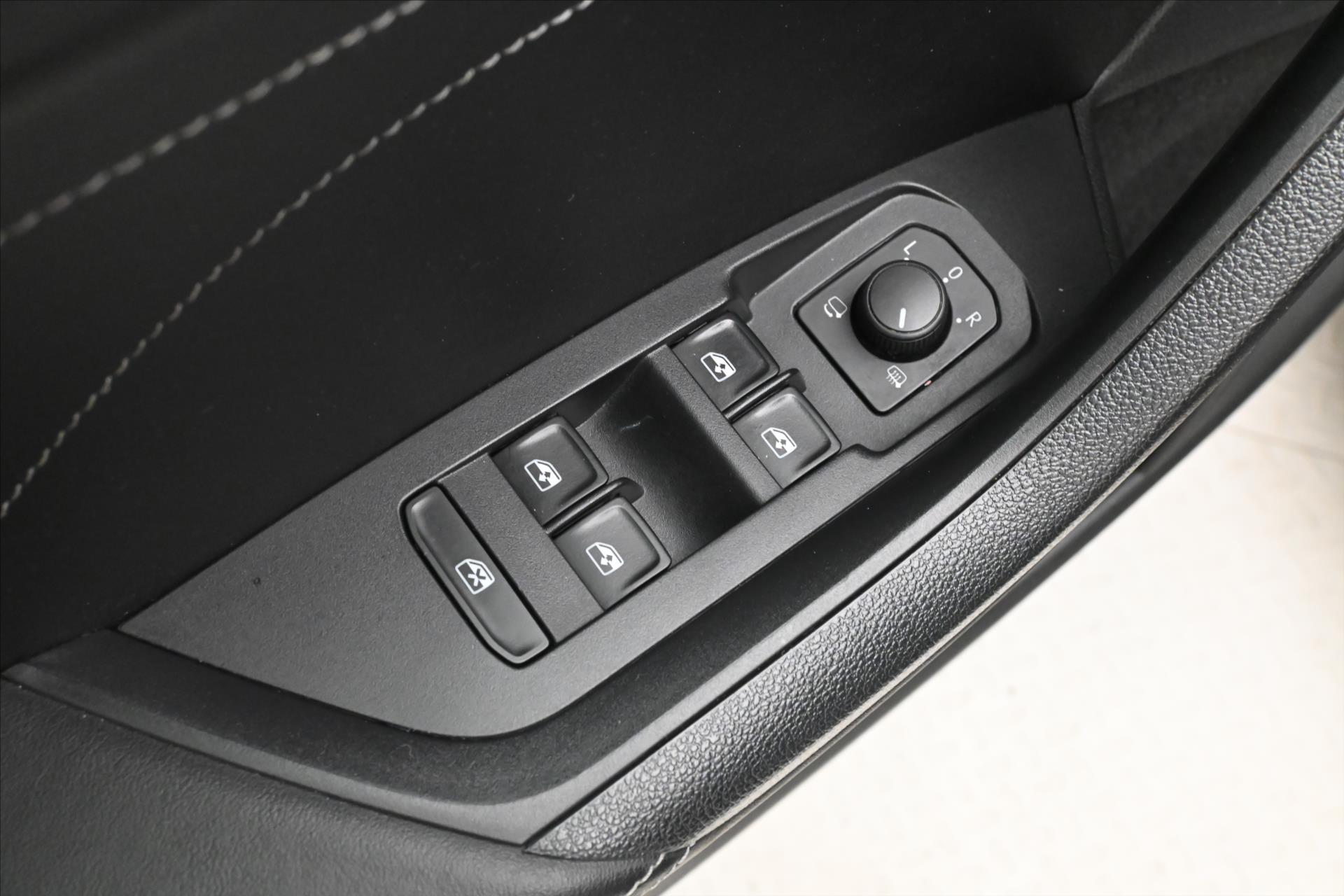 Hlavní fotografie vozu Škoda Kodiaq 2,0 TDI 110 kW DSG Ambition 7Míst Záruka až 5 let (26)